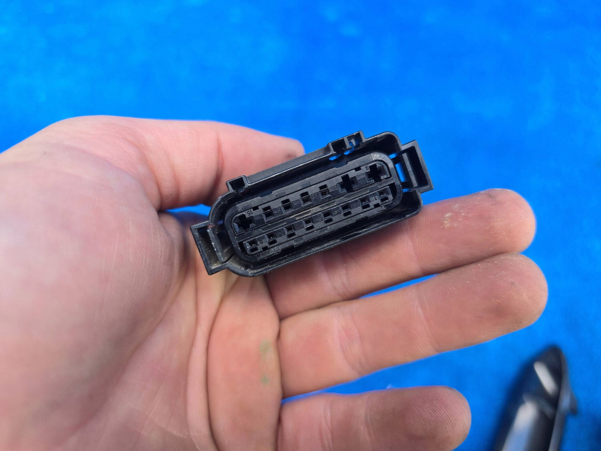 Used BMW OE Body Connector Socket Right DWZ11166 image 4