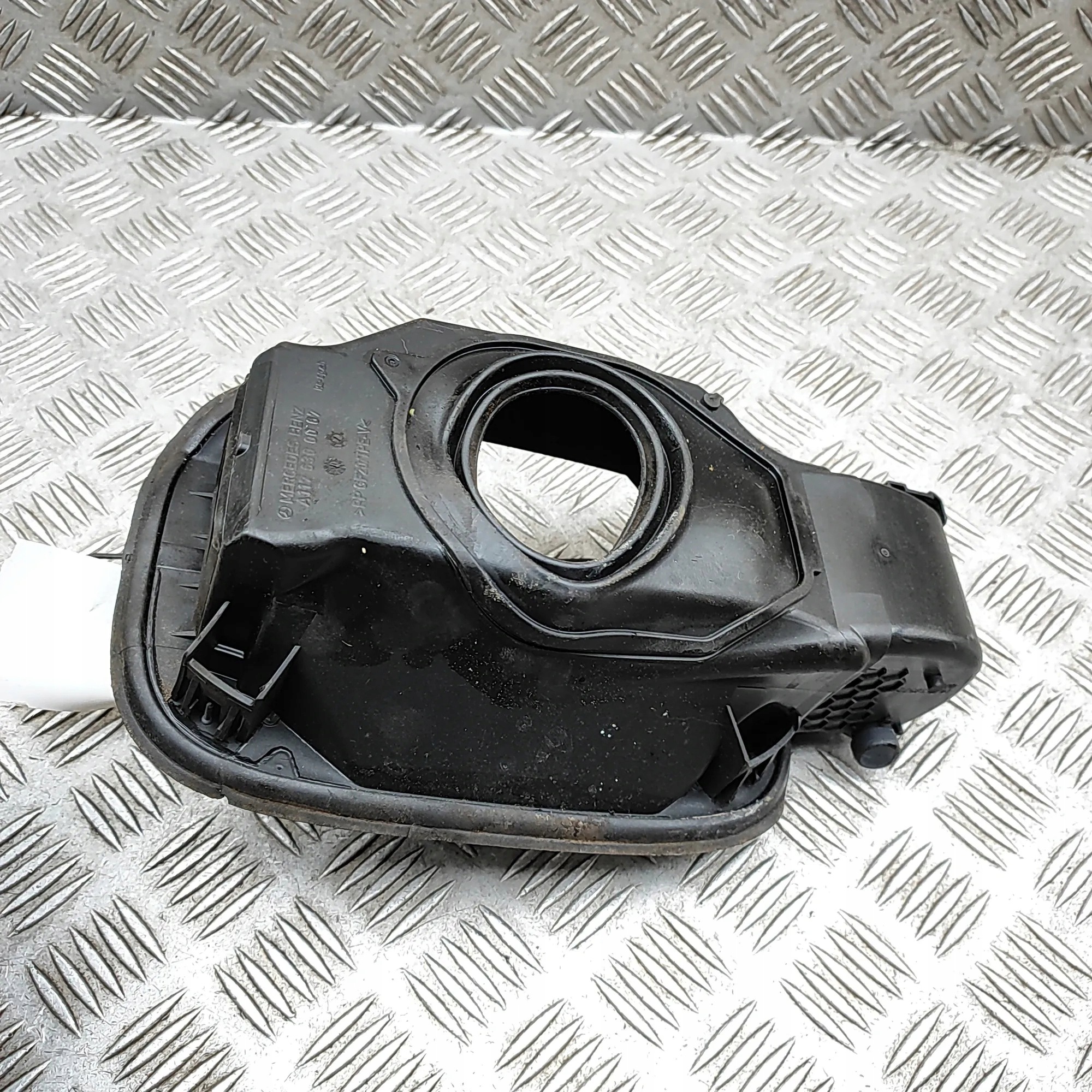 Trappe à carburant Mercedes CLA C117 A1176300067 image 3