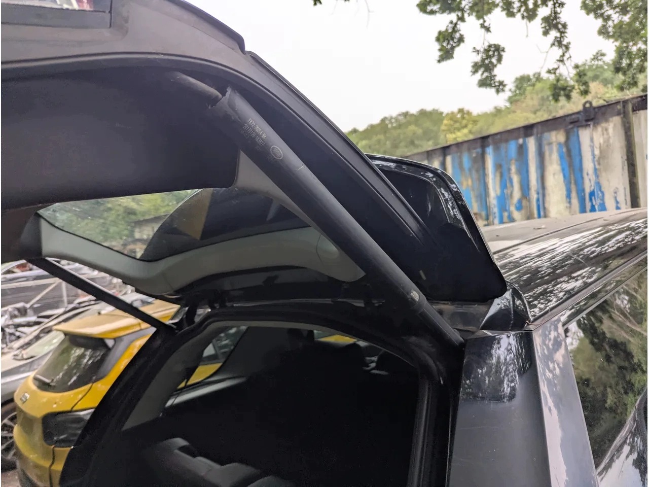 Land Rover Discovery Sport Taka Klapa Amortyzator 2016 L550