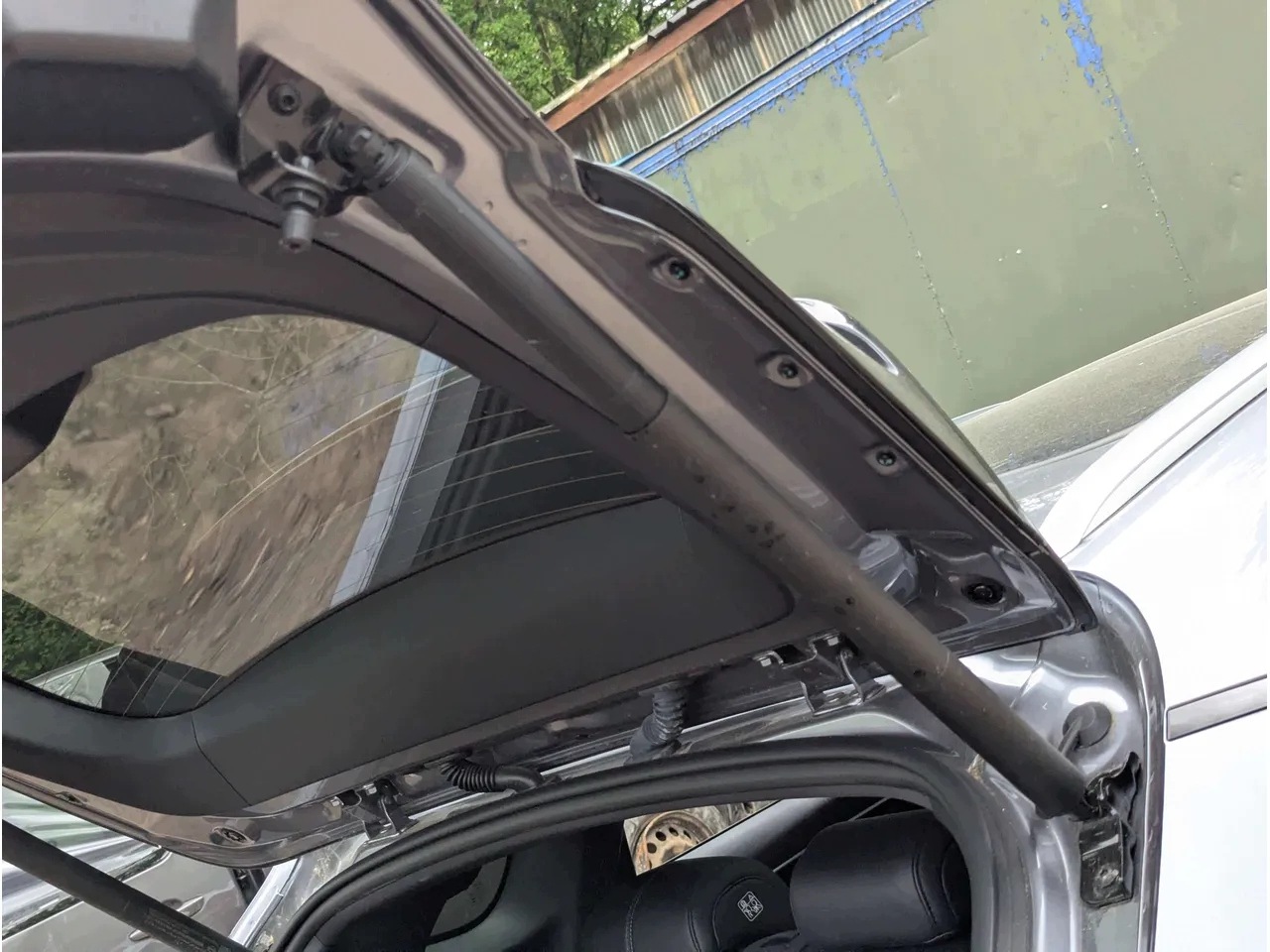 BYD SEAL U Takaluukun Tuettu Työntöaisa SA3F-6309512U