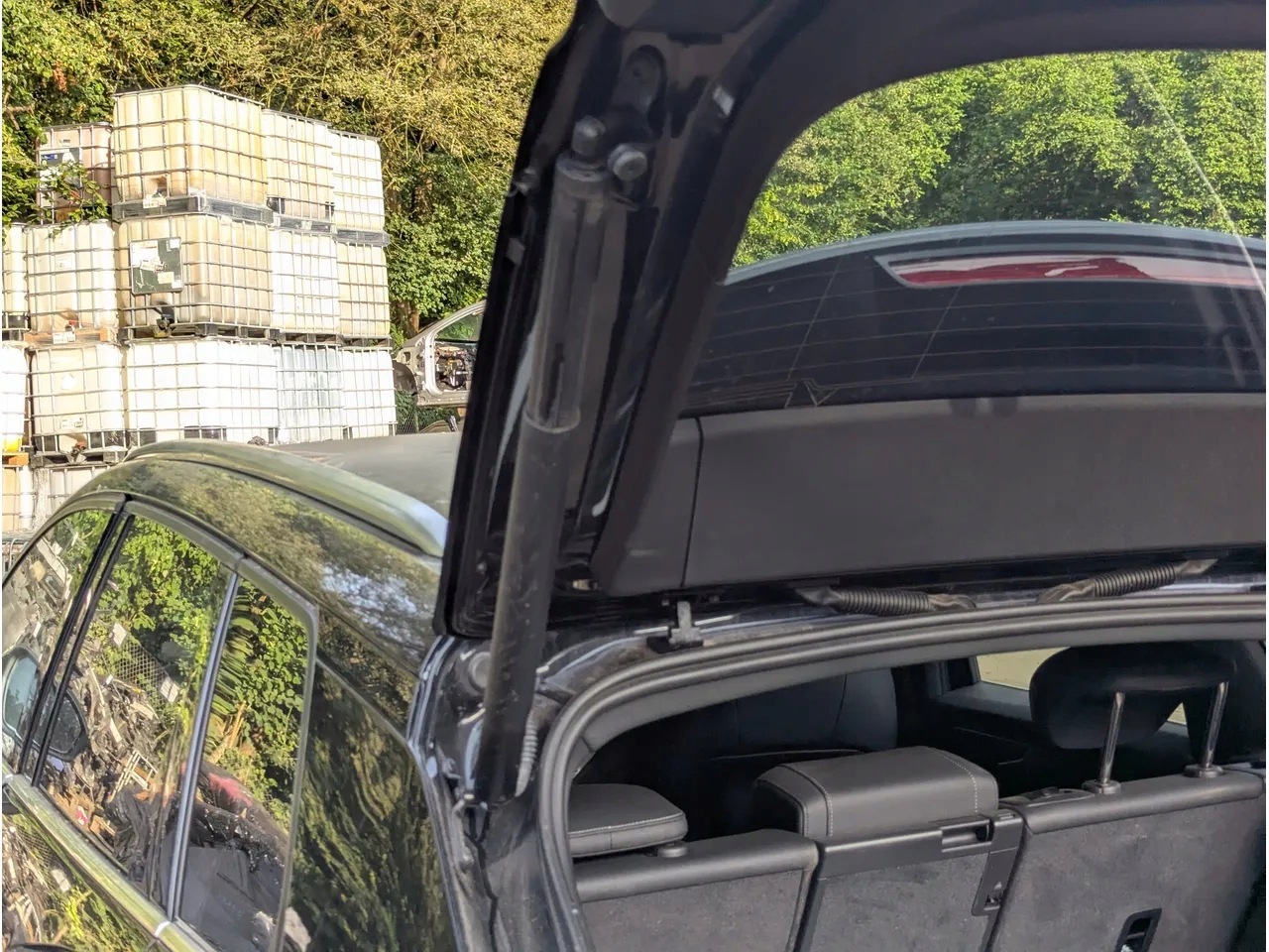 Audi Q4 Sähköinen takaluukun avaaja 89A827851B