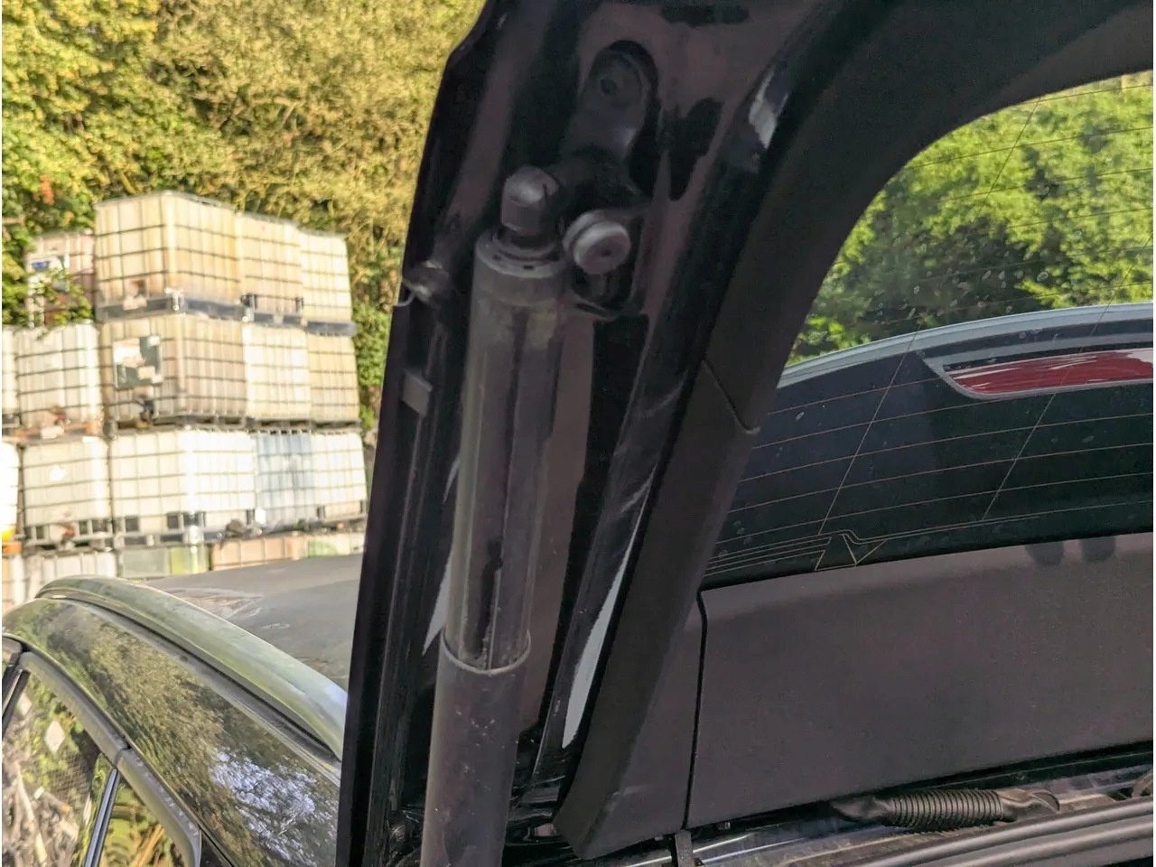Audi Q4 Heckklappen-Stellantrieb 89A827851B image 3