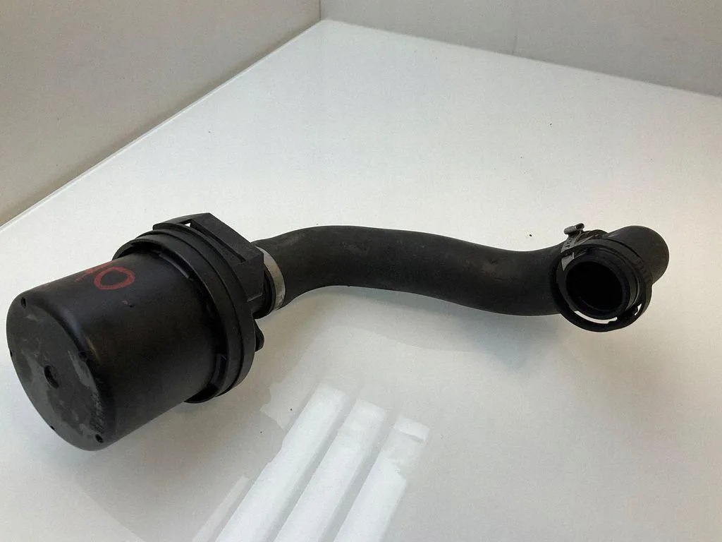 Pompe à carburant BMW 5 Touring E61 52757613 image 3