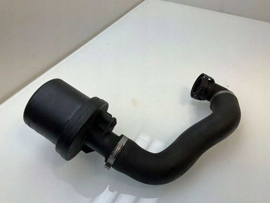Pompe à carburant BMW 5 Touring E61 52757613 image 4