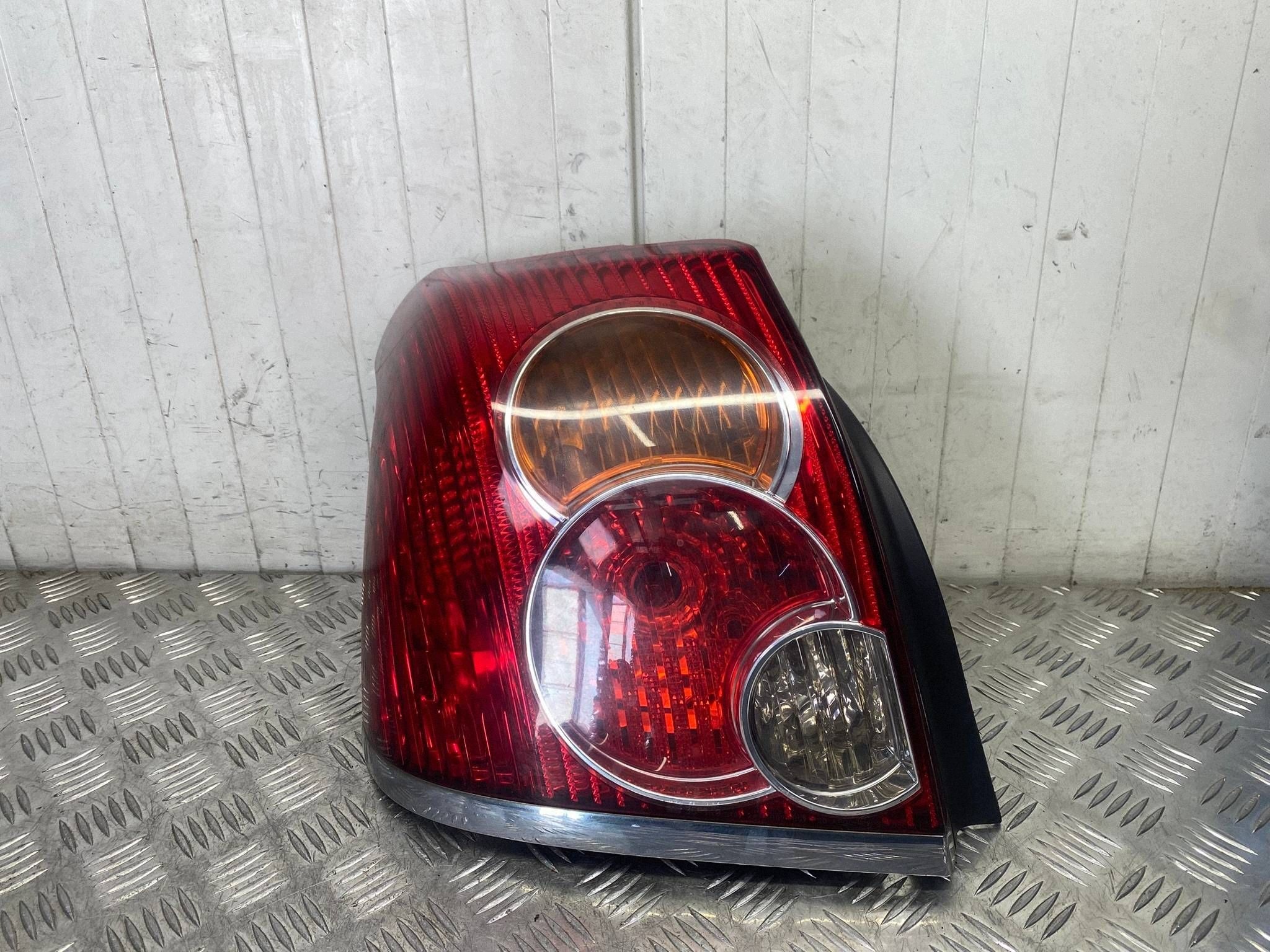 Faro posteriore sinistro Toyota Avensis T25 89028786 image 2