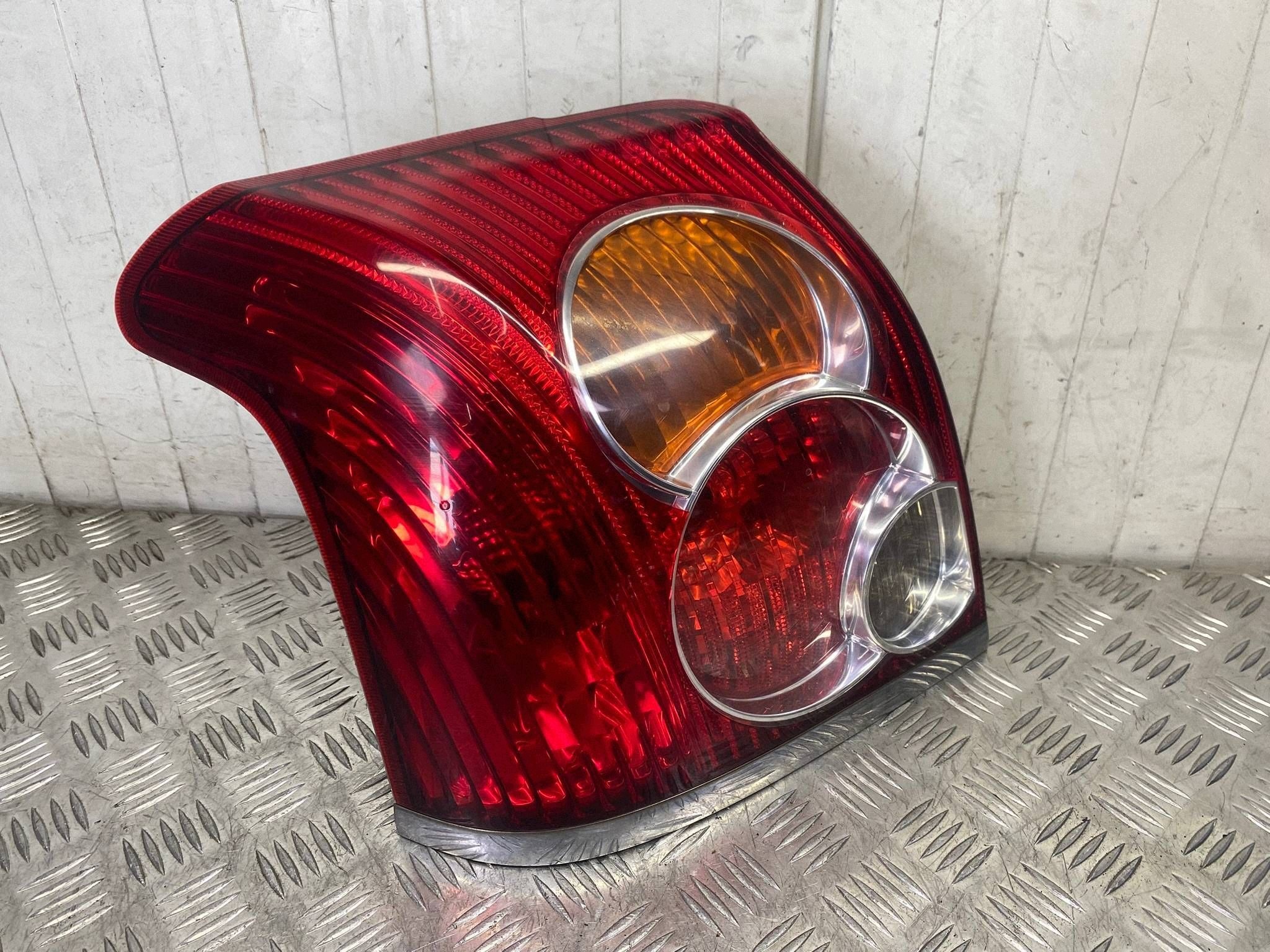 Faro posteriore sinistro Toyota Avensis T25 89028786 image 3