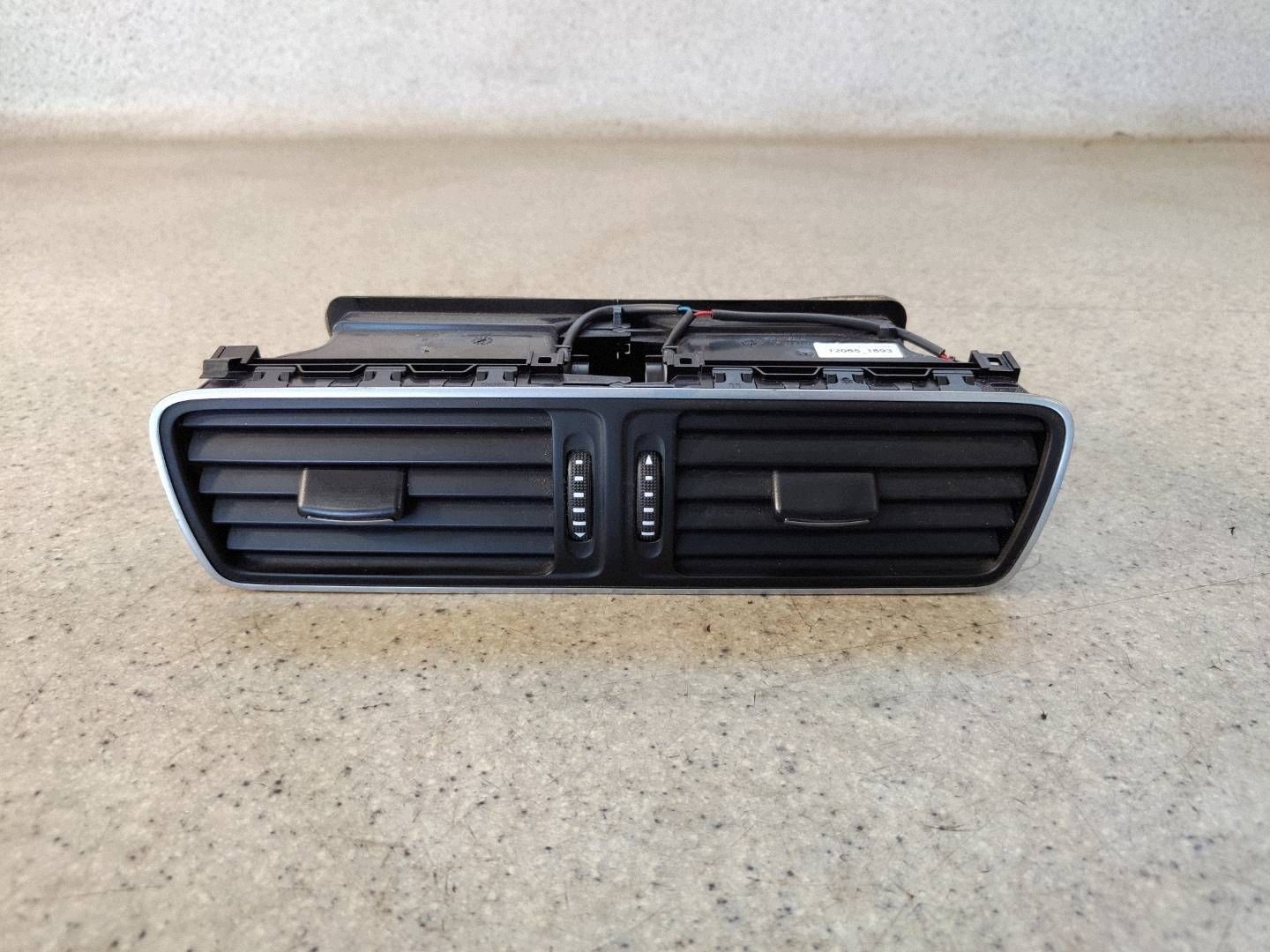 Mittluftventil VW Passat CC 3AB819728A image 2