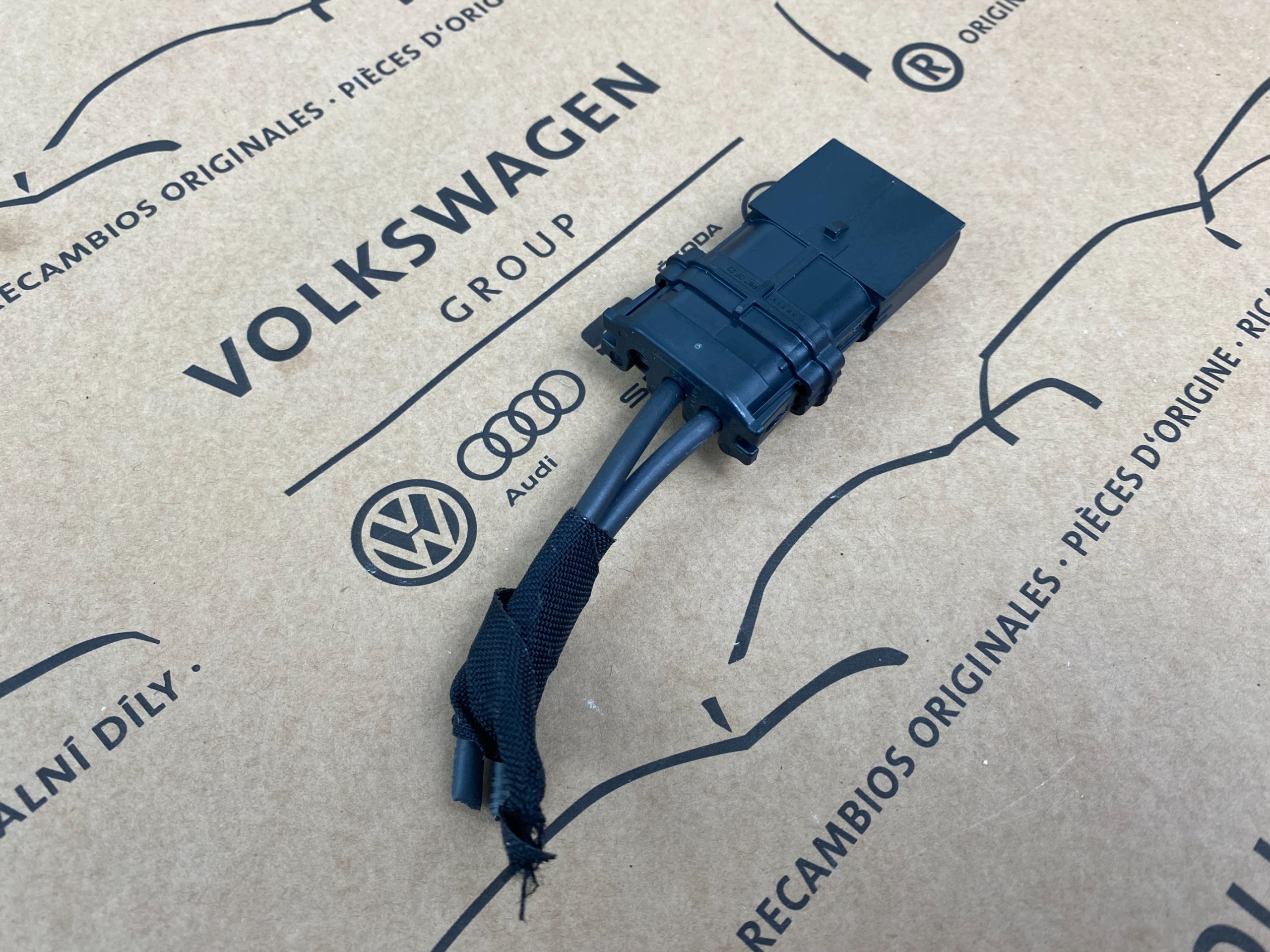 Connecteur VW AUDI SKODA SEAT 5WA972575D image 2