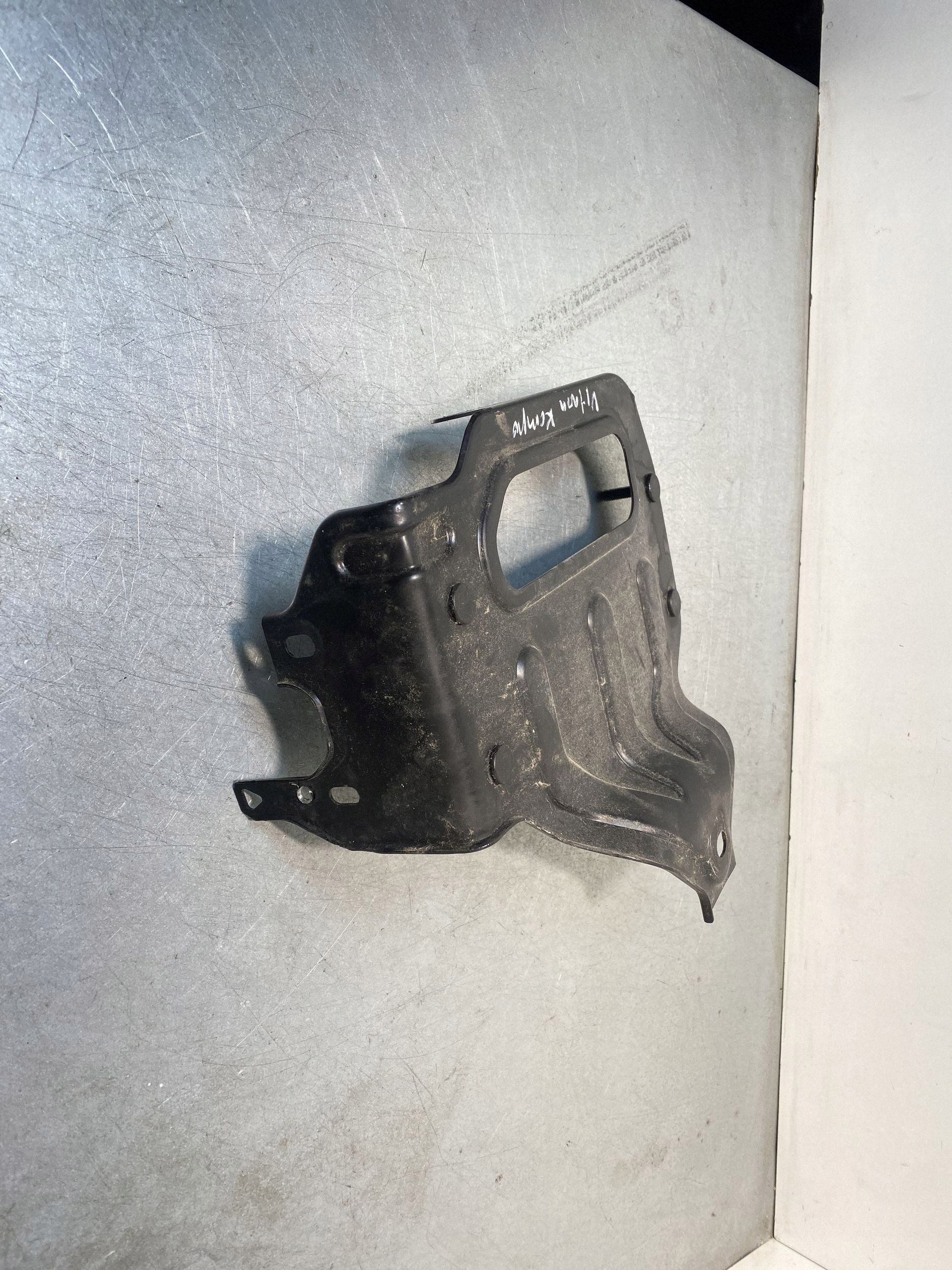 Support calculateur moteur Suzuki Vitara LY 2019 image 3