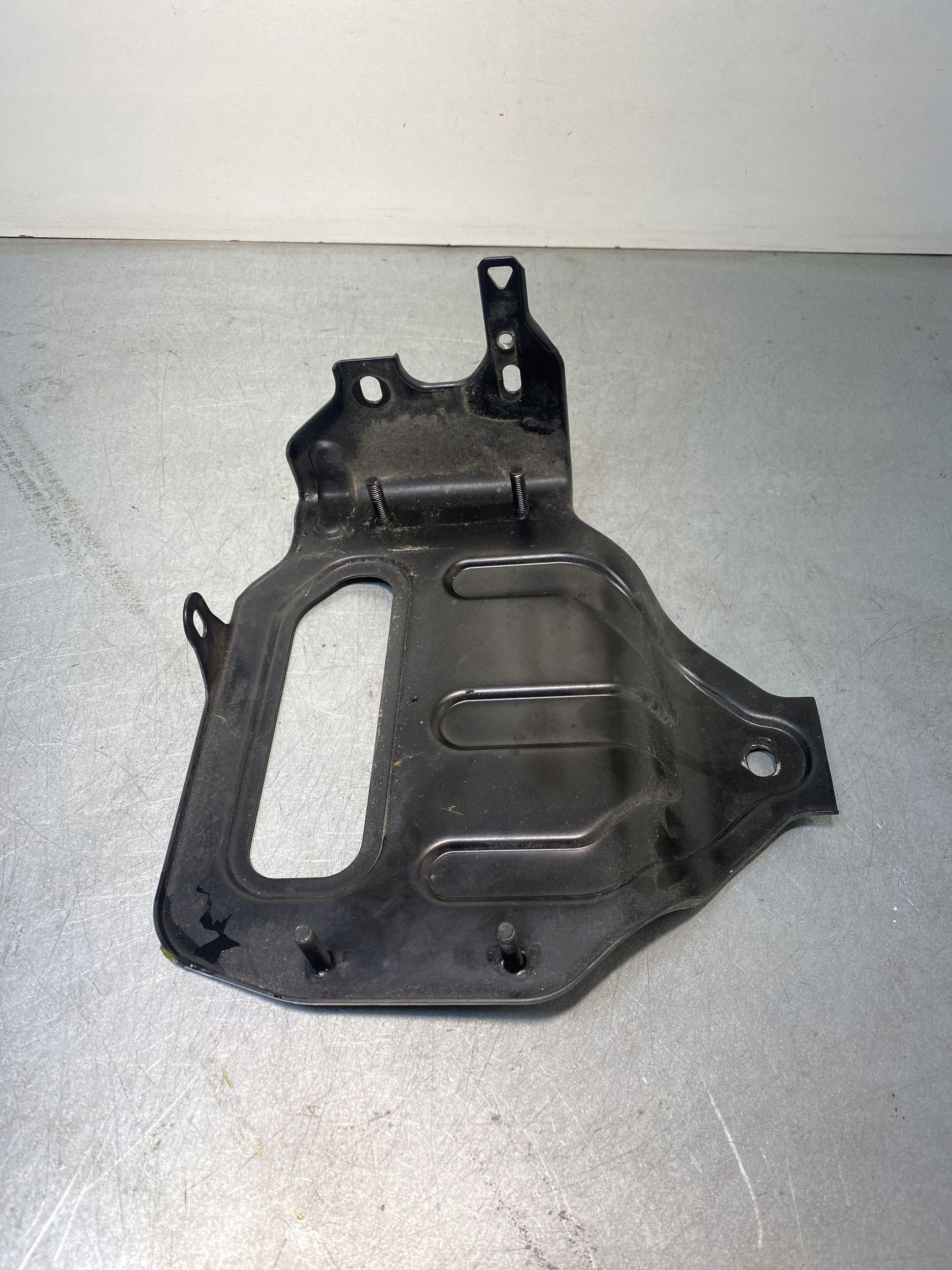 Support calculateur moteur Suzuki Vitara LY 2019 image 4