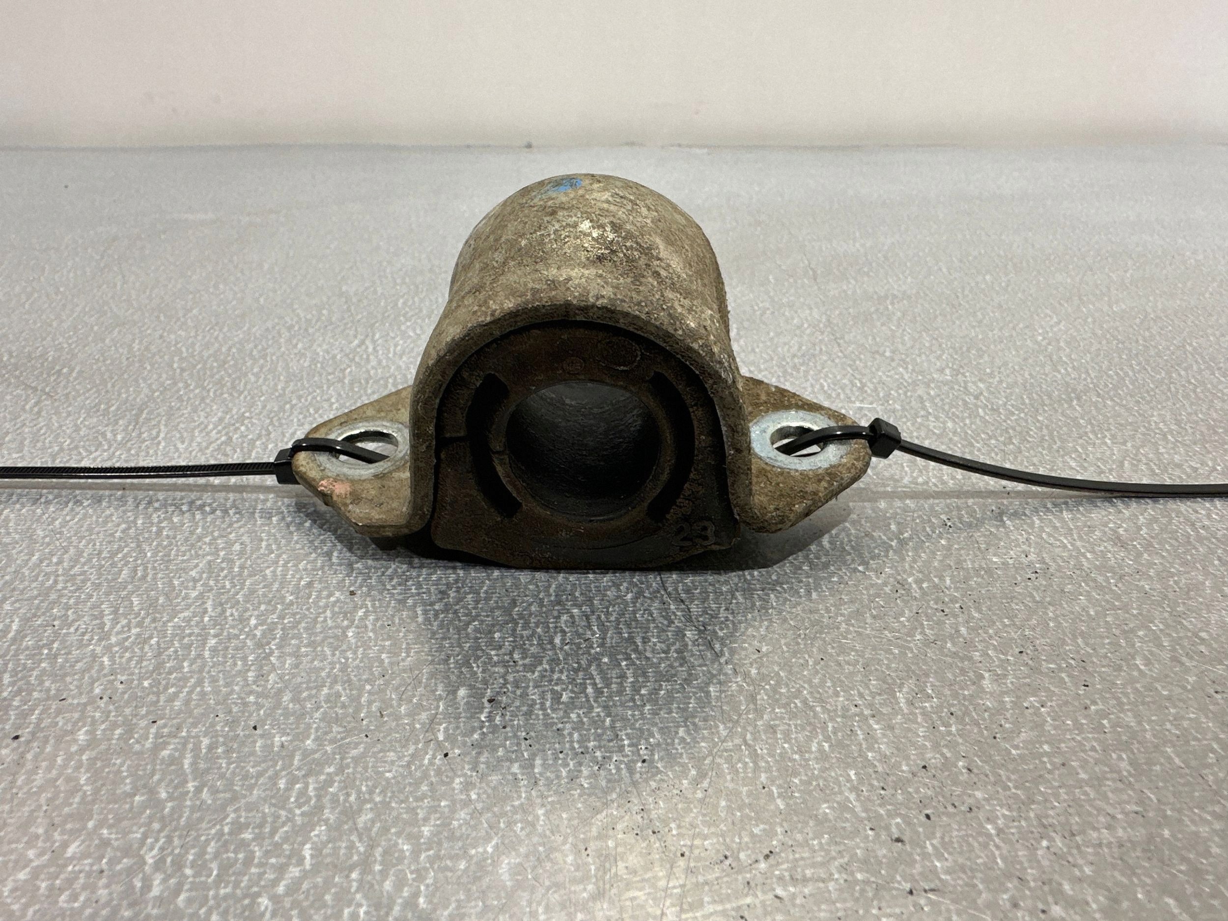 Subaru Forester SJ 2014 Främre stabilisatorclips FBZ19352 image 2