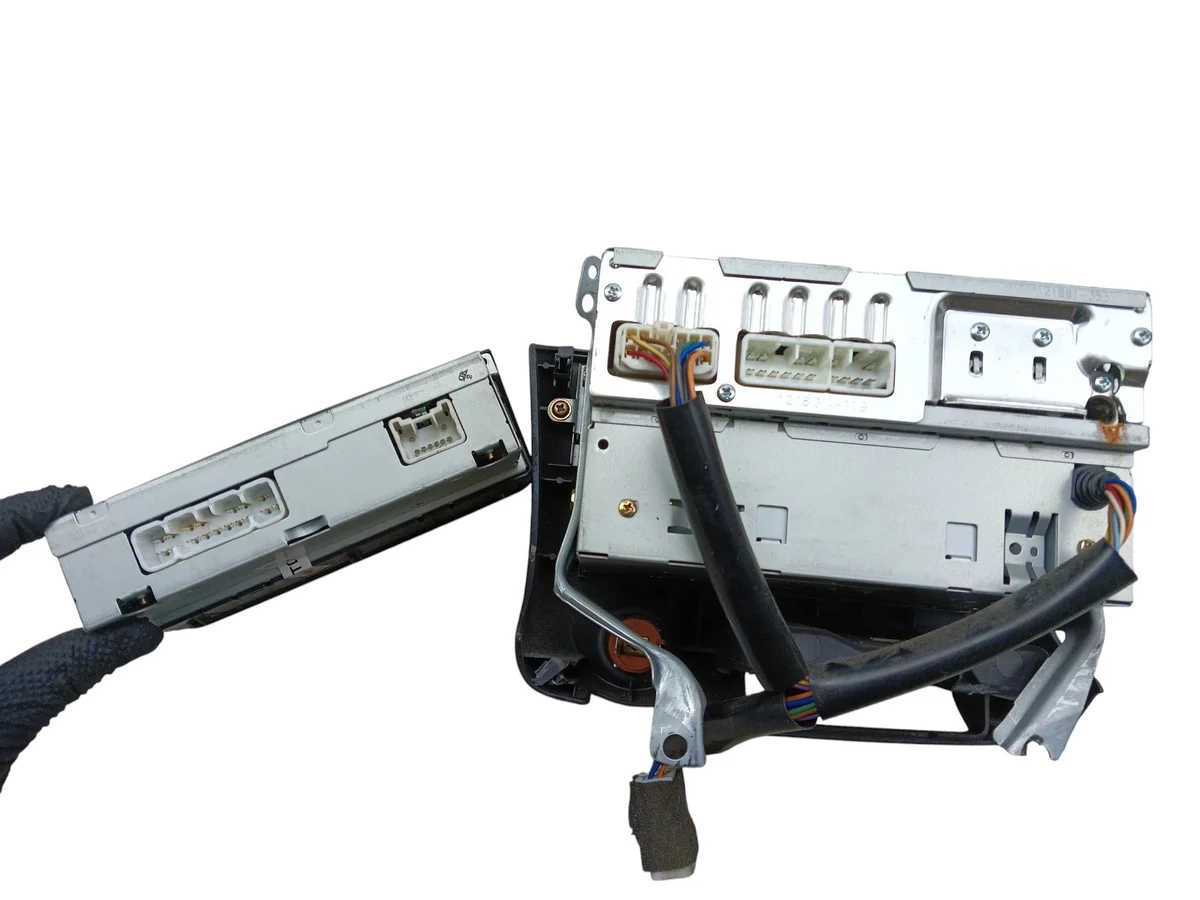Radio Yaris 86120-0D022 08601-00906 image 9