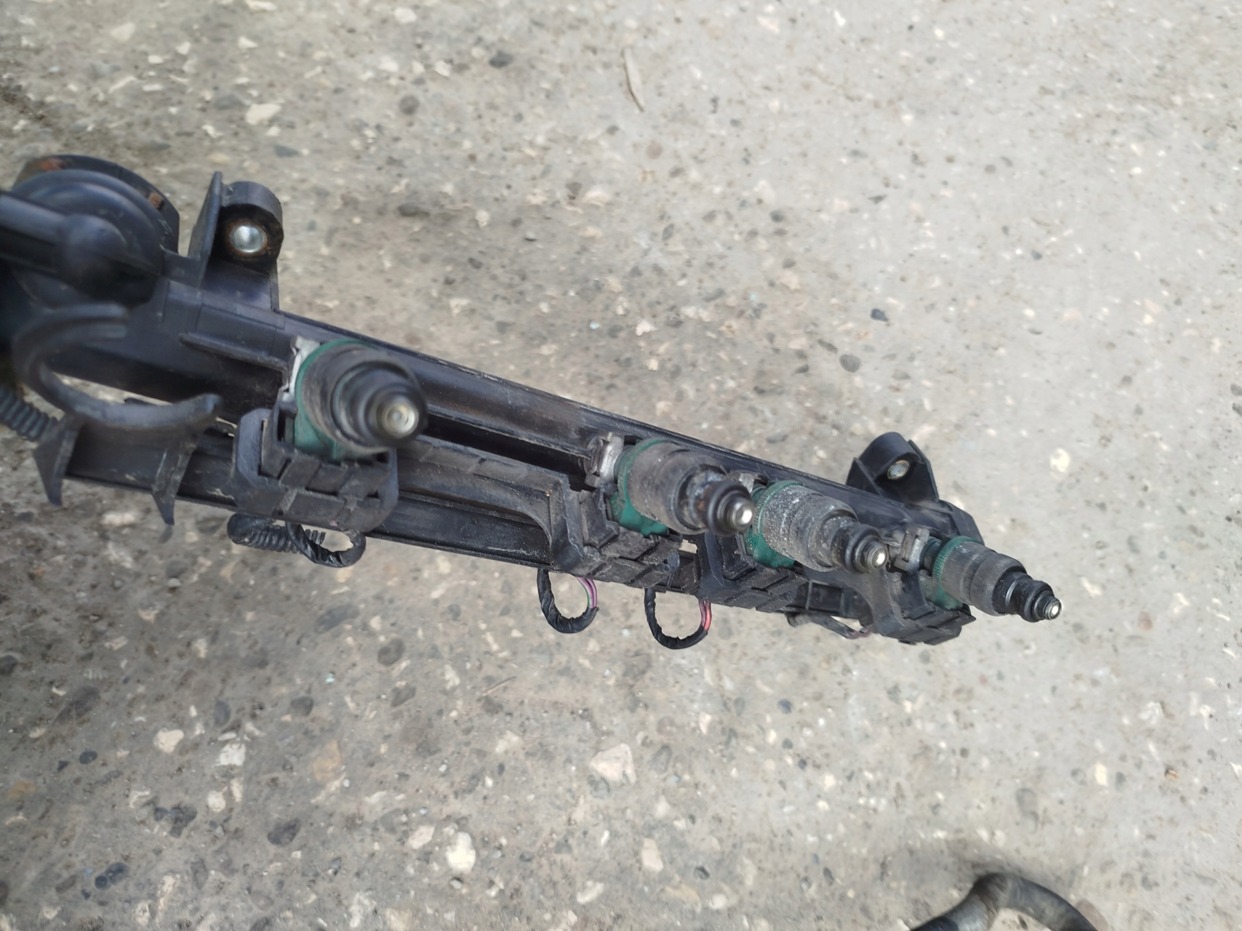Injecteur Audi A3 8L 037906031AA image 3