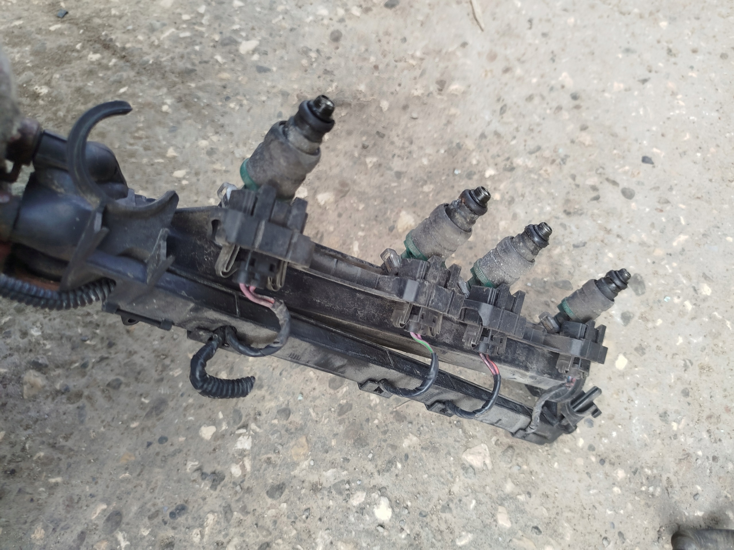 Injecteur Audi A3 8L 037906031AA image 4
