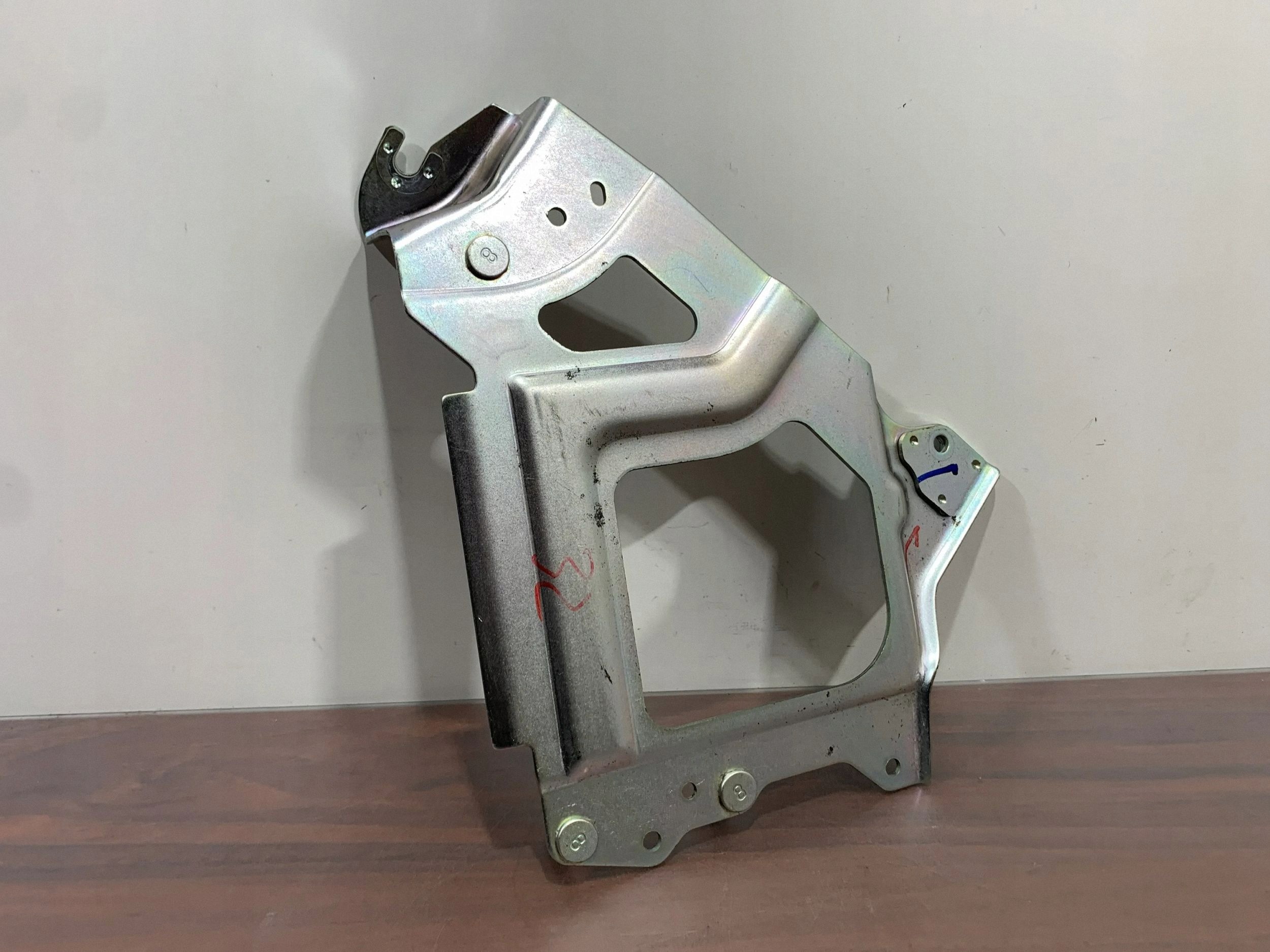 Soporte de computadora del motor Mitsubishi Outlander IV 2022 image 2