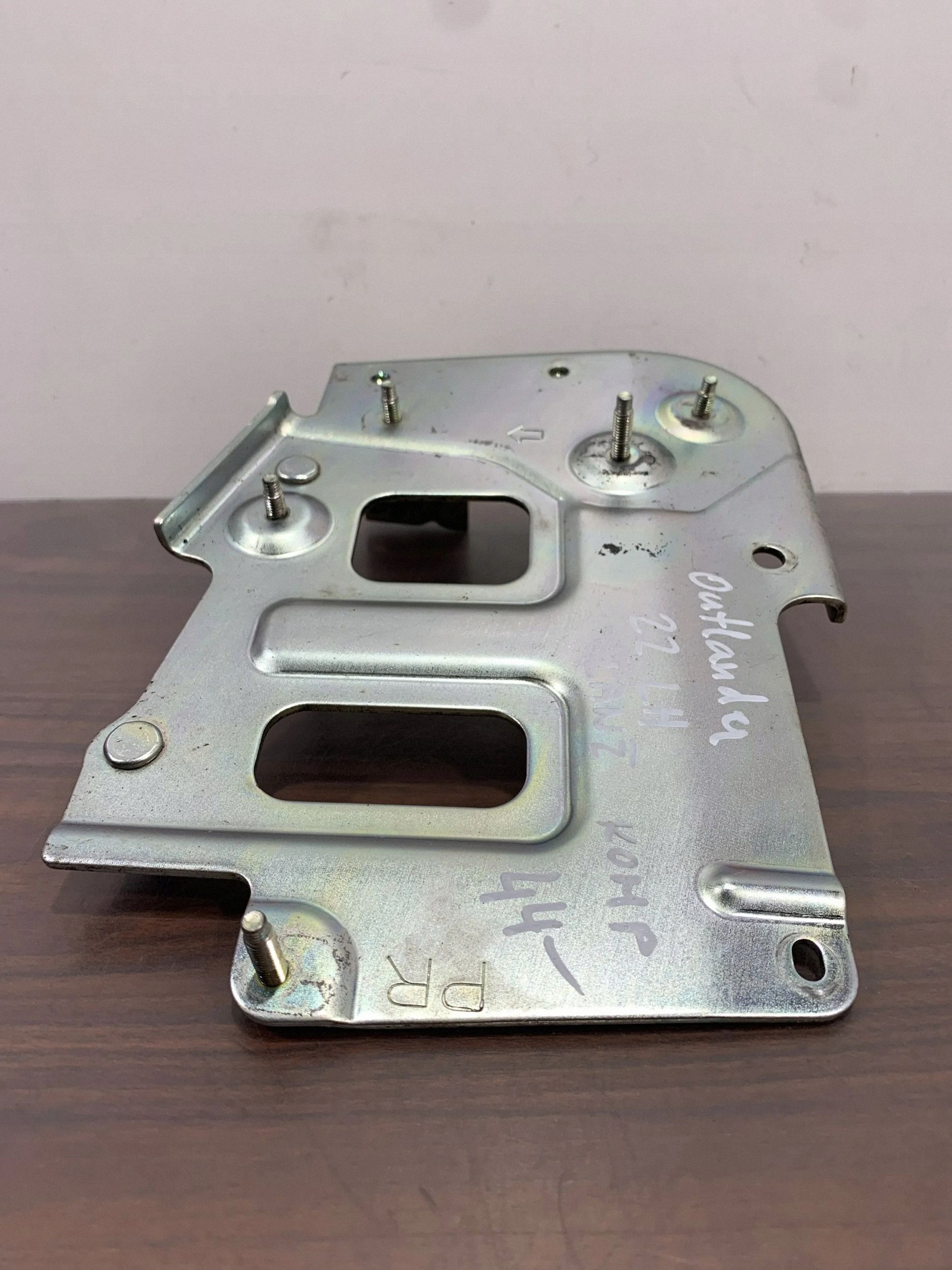Supporto ECU per Mitsubishi Outlander IV 2022 image 4