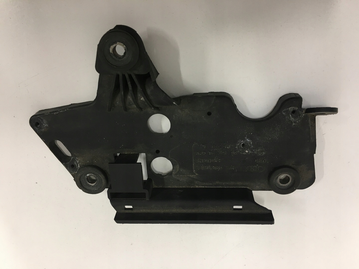 Support de fixation de soupapes A6 C5 2.4 V6 078133365B image 2