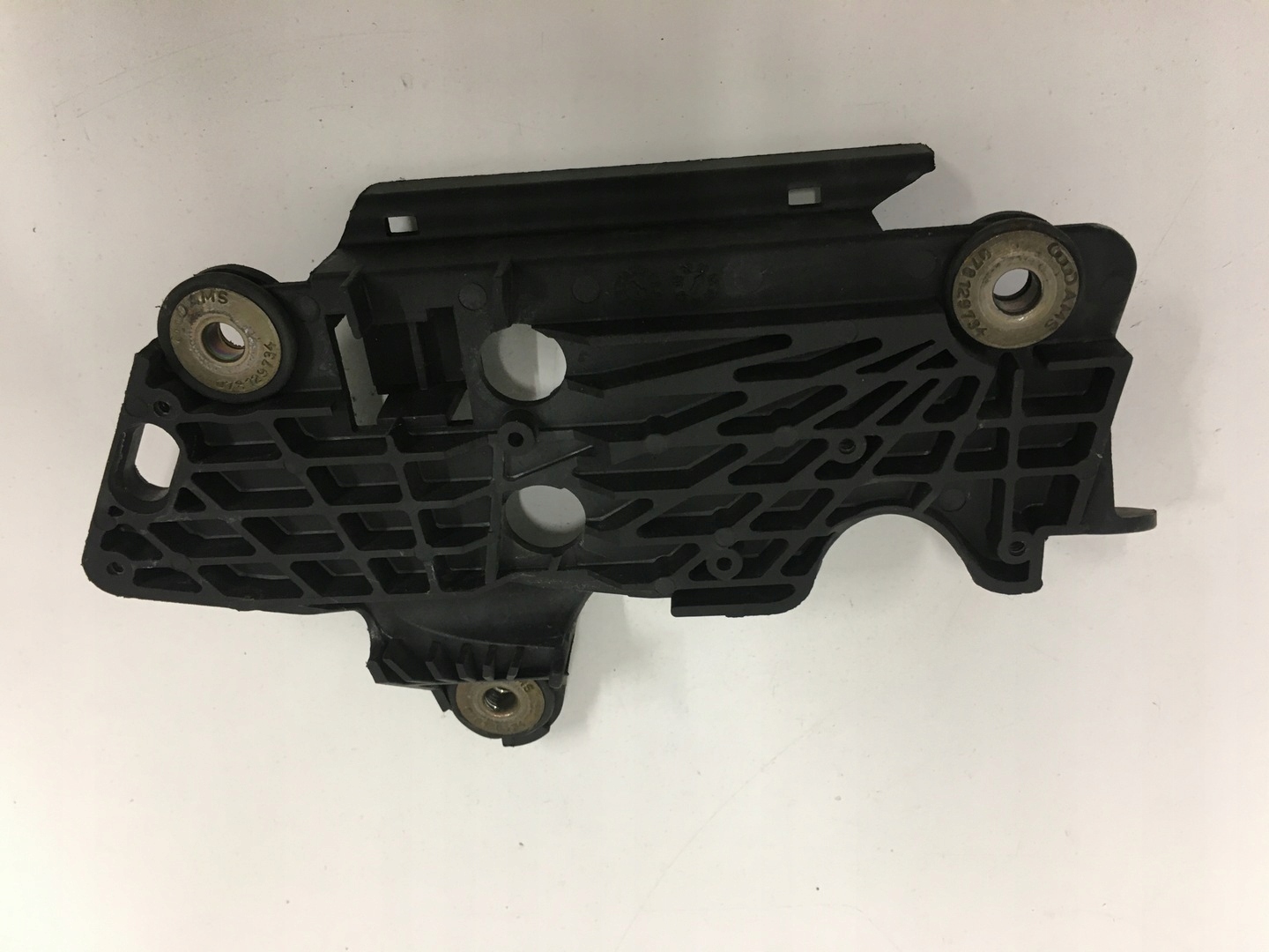 Support de fixation de soupapes A6 C5 2.4 V6 078133365B