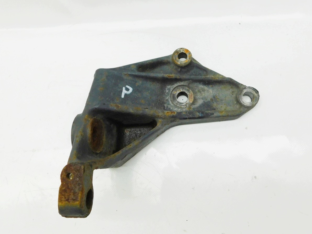 Fixation poignée cabine droite 5801260393 5801260396 - IVECO DAILY V 06-14 image 2