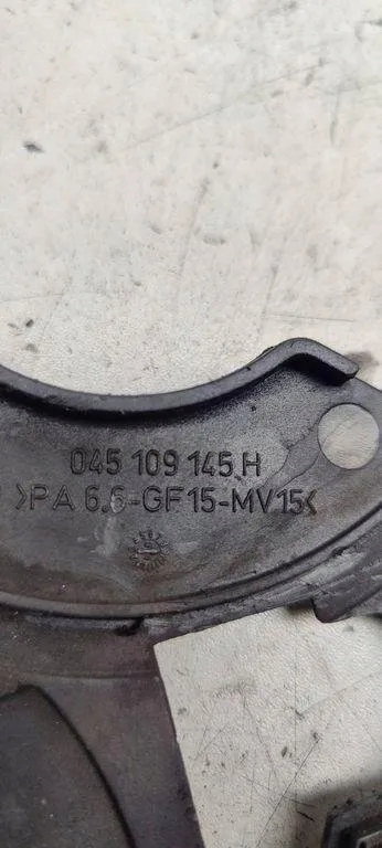 Cache courroie distribution VW Passat B8 045109145H image 3