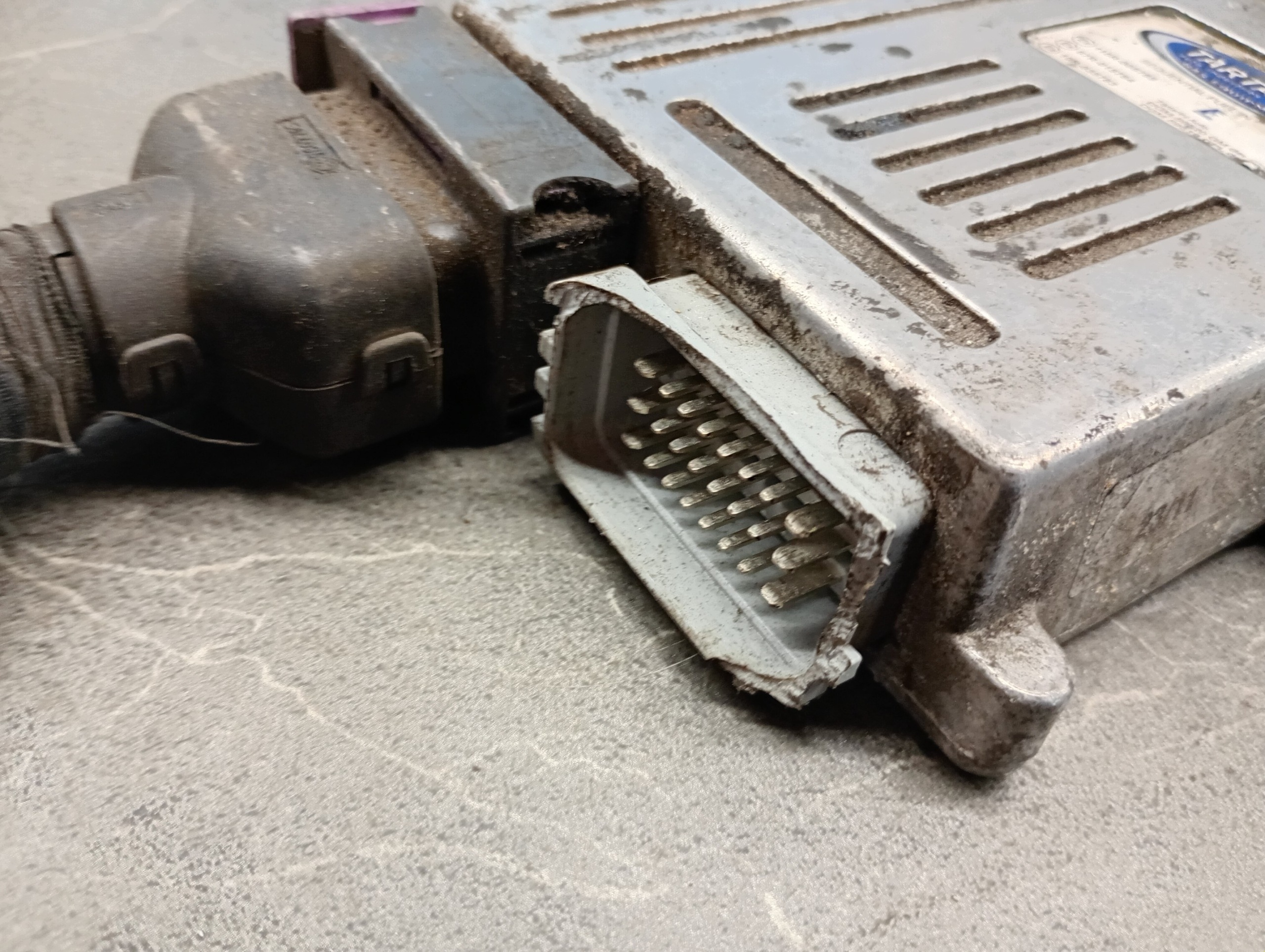 calculateur moteur FIAT TIPO II 1.4B 110r-005785 67r-015784 image 5