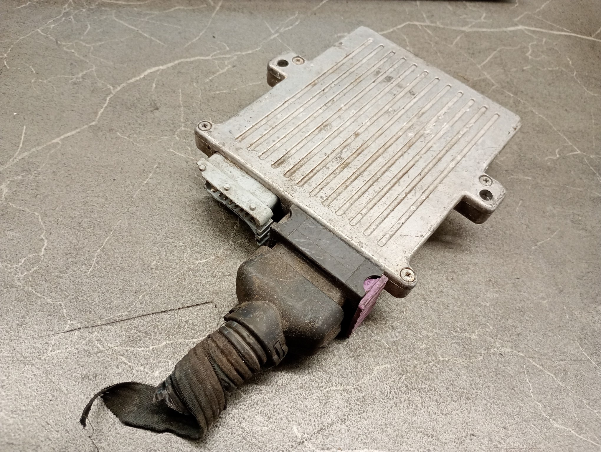 calculateur moteur FIAT TIPO II 1.4B 110r-005785 67r-015784 image 8