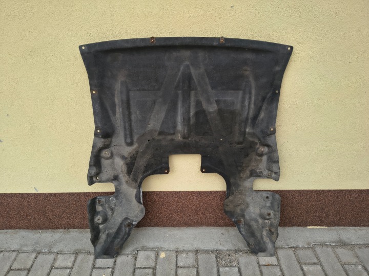BMW F20 F22 F30 F31 F32 F33 F36 4x4 moottorin suojapohja