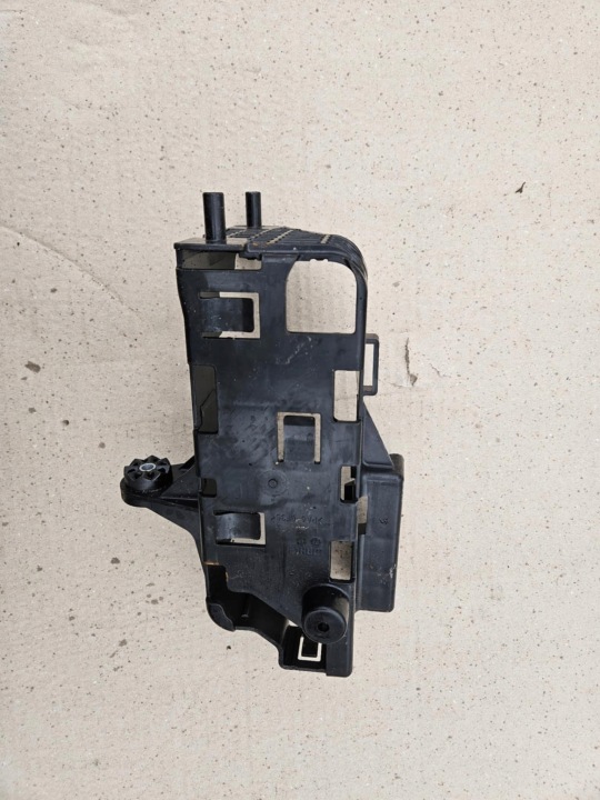 Radiator AC Bracket Mount BMW 5 G60 7 G70 8897 64535A1C605 5A1C605