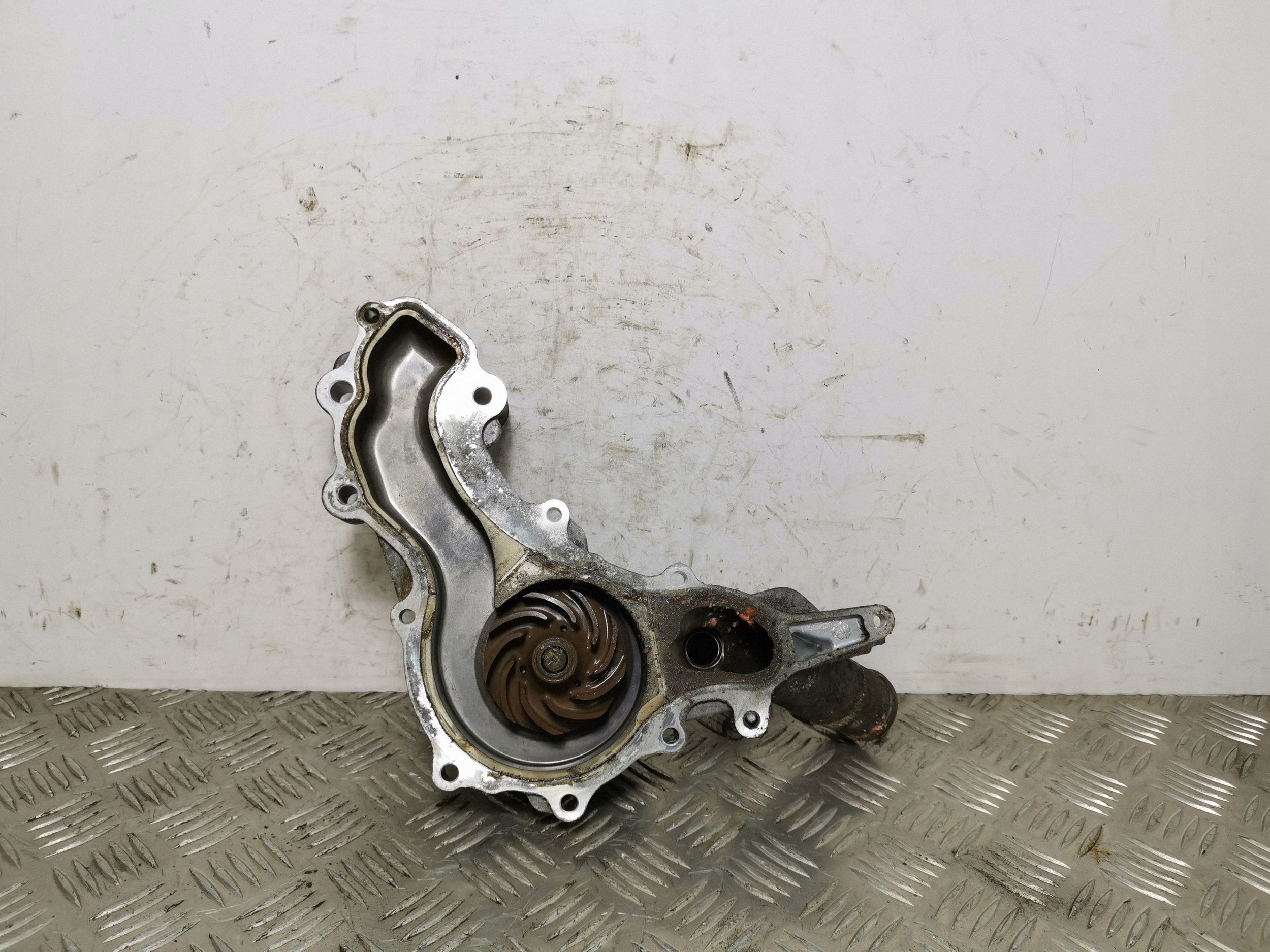 2015 Jeep Grand Cherokee Pompe à eau 05184498AJ image 2
