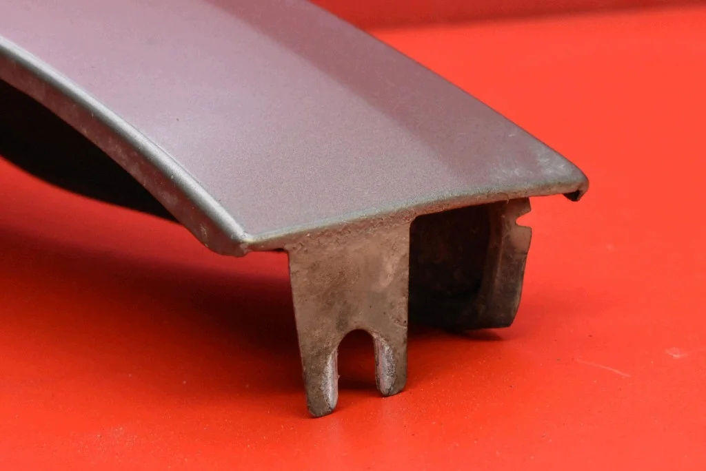 Kotflügel Links Vorne Renault Megane III 08-14 image 9