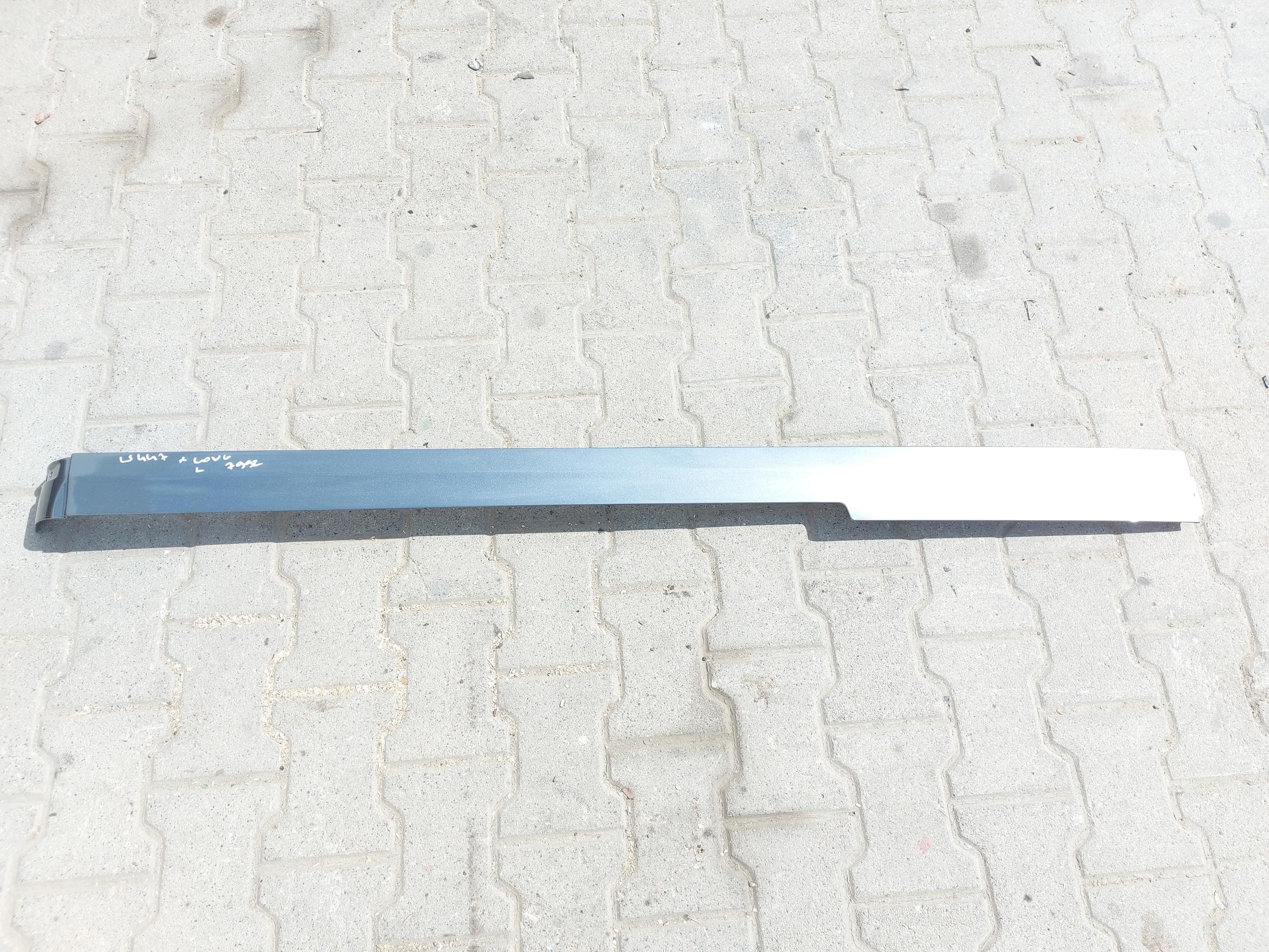 Mercedes Vito V220d lokasuojan lista, taka vasen, OEM a4476900470