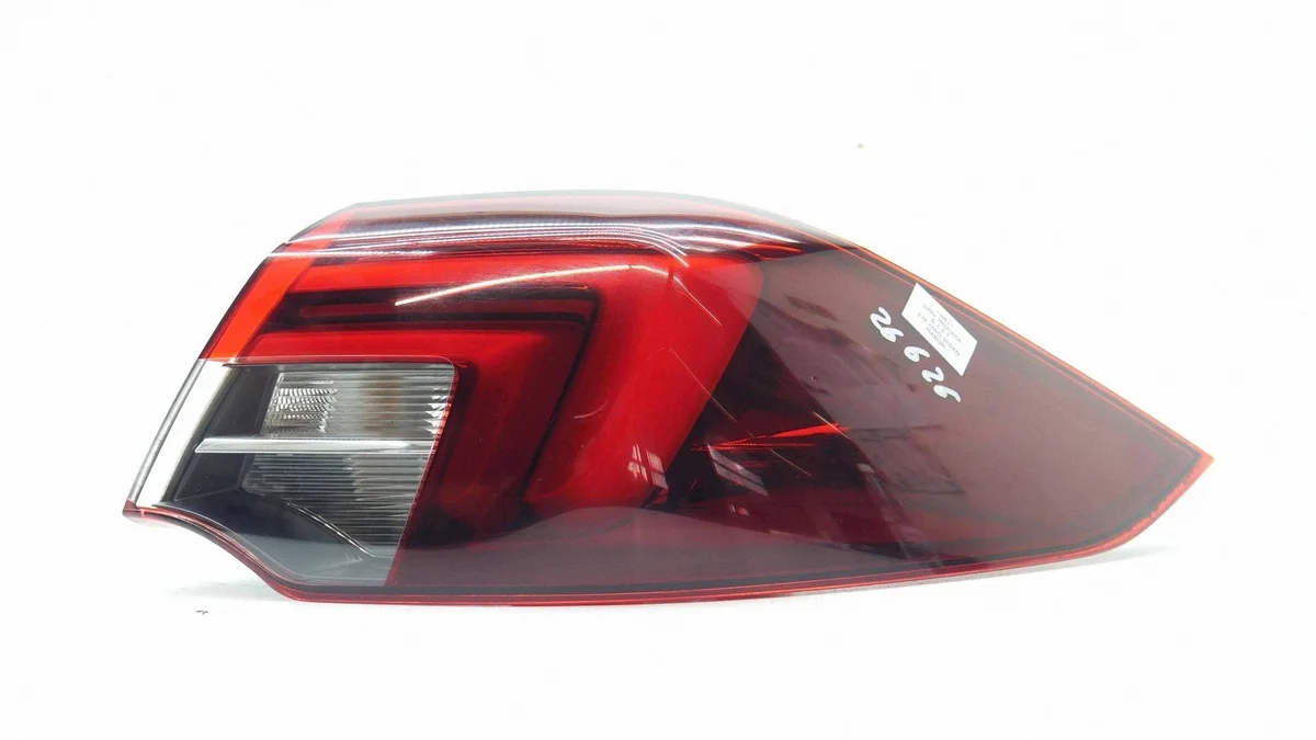 Luz trasera derecha Opel Insignia B II