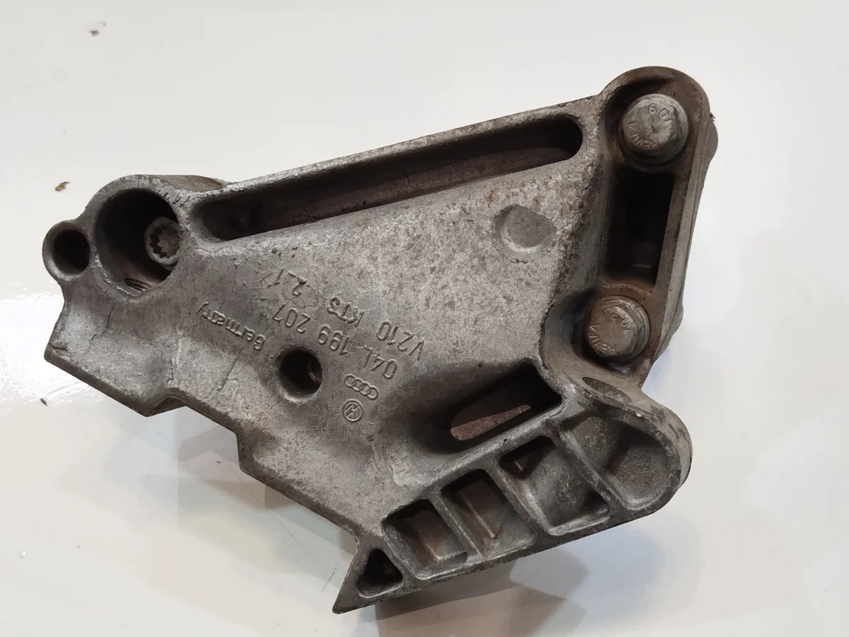 Suporte Motor VW Passat B8 2.0 TDI 04L199207