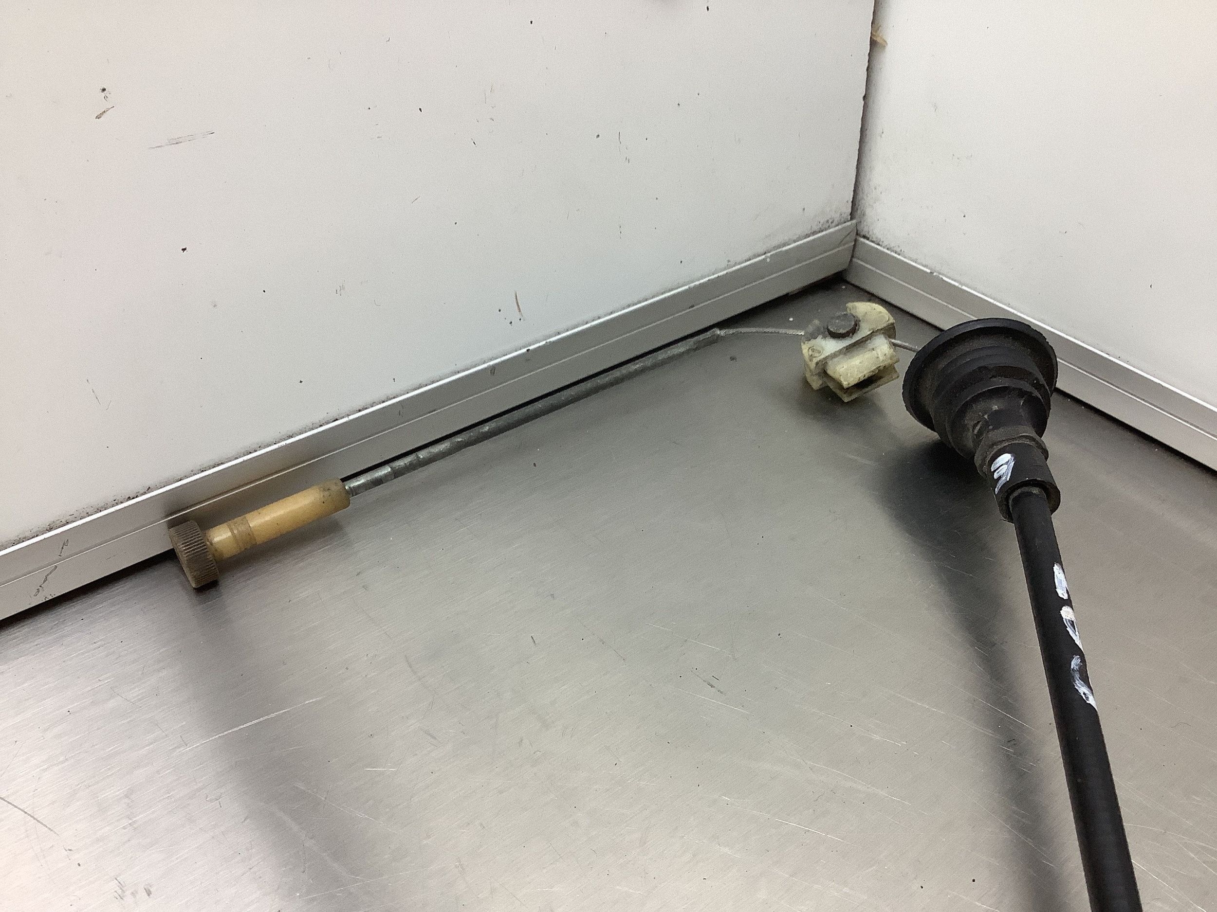 Câble d'accélérateur BMW 3 E30 OEM MBL29864 image 3