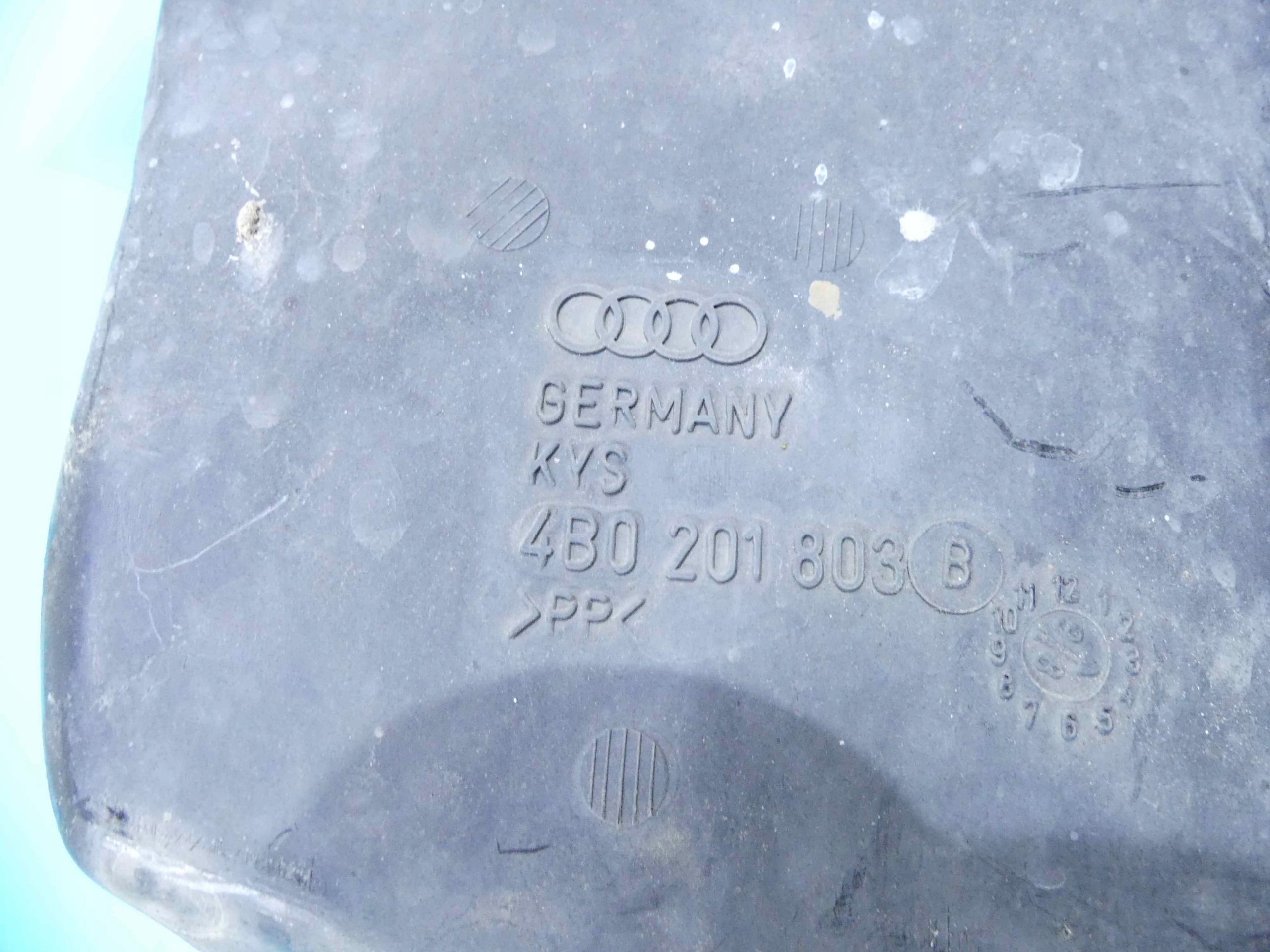 Filter Audi A6 C5 2,4 V6 image 9