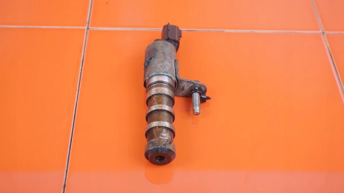 Nissan 1.2 DIG-T 115KM Nockenwellensensor image 3