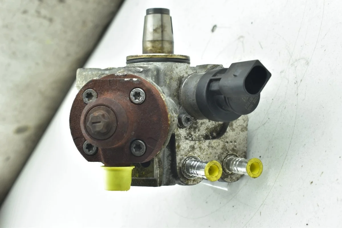 Bränslepump BMW E81 E87 E60 E61 E90 E91 X3 E83 2.0 D image 3