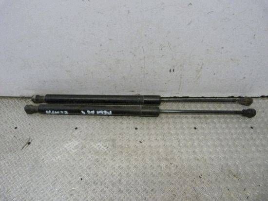 Boot Damper Mount Front Renault Clio IV 84408661R image 2