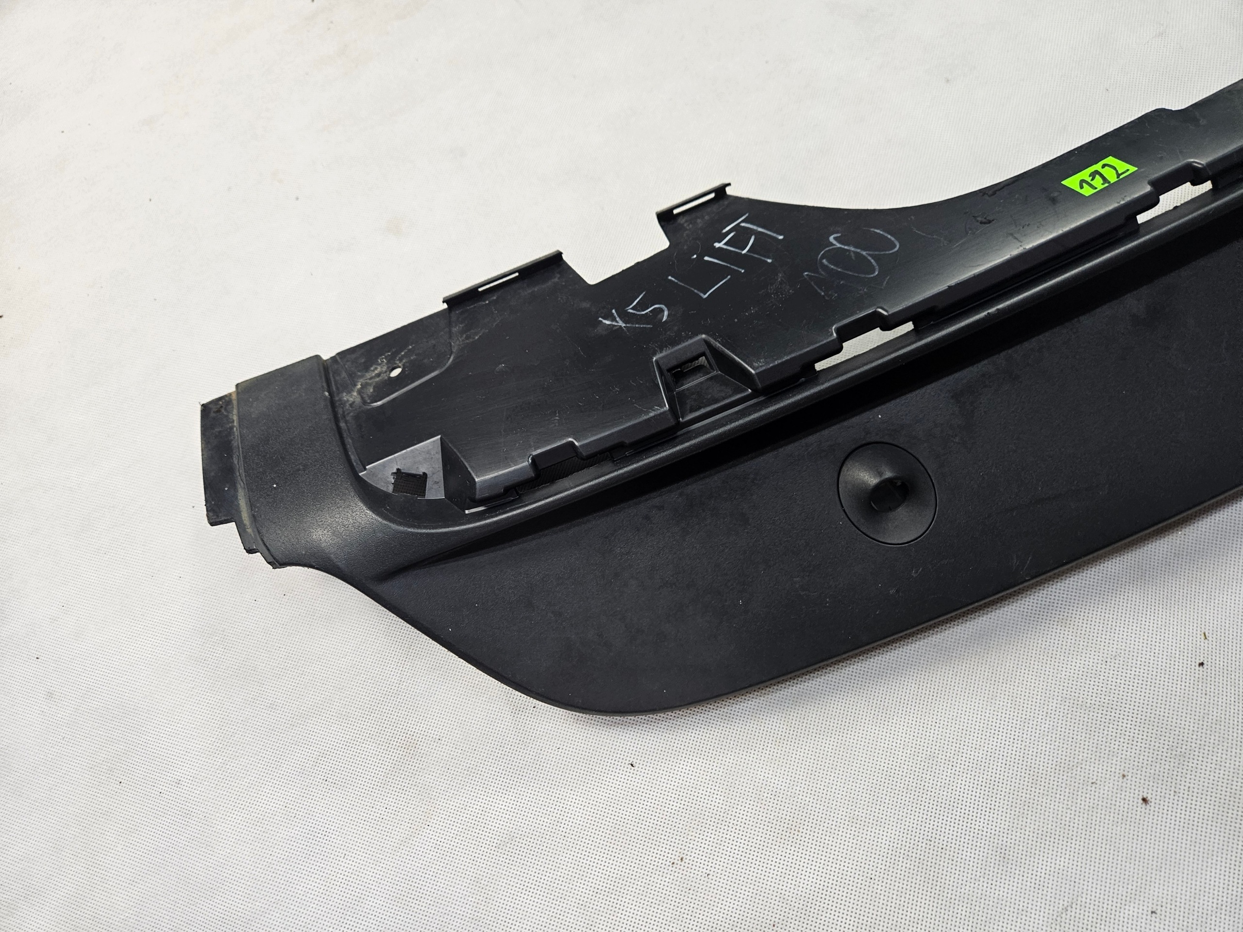 Takaspoilerin diffuusori BMW X5 E70 facelift 51127227766 image 3