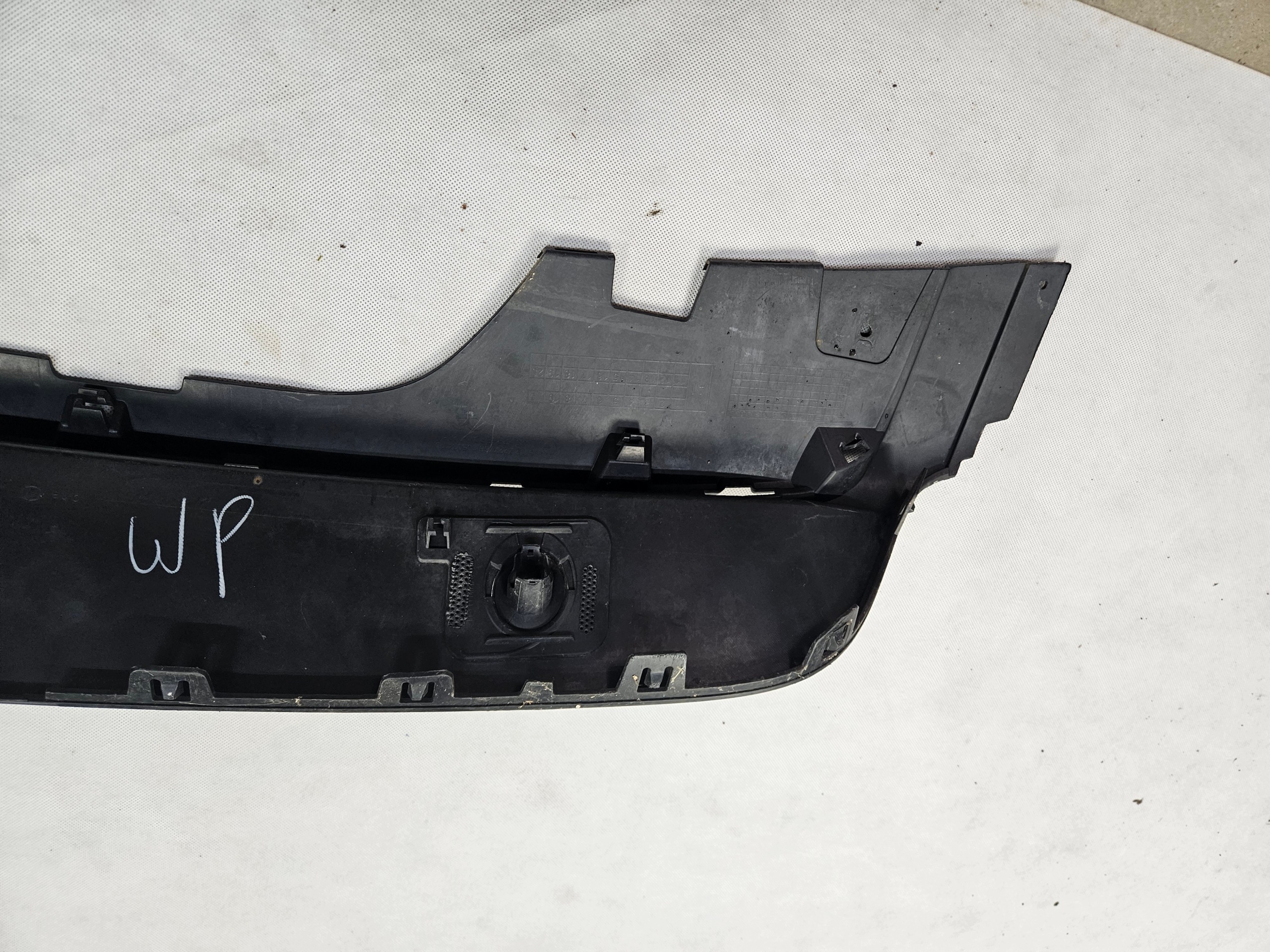 Takaspoilerin diffuusori BMW X5 E70 facelift 51127227766 image 7