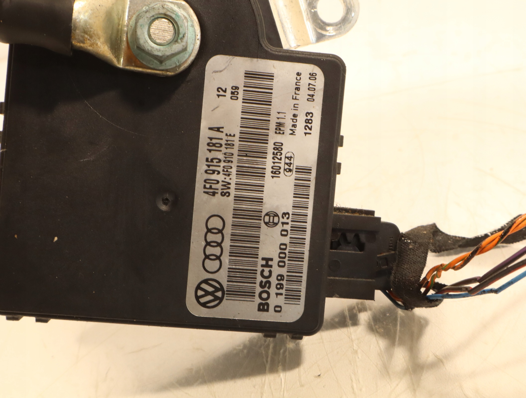 Module tension batterie Audi A6 C6 2.4 OEM 4F0915181A image 7