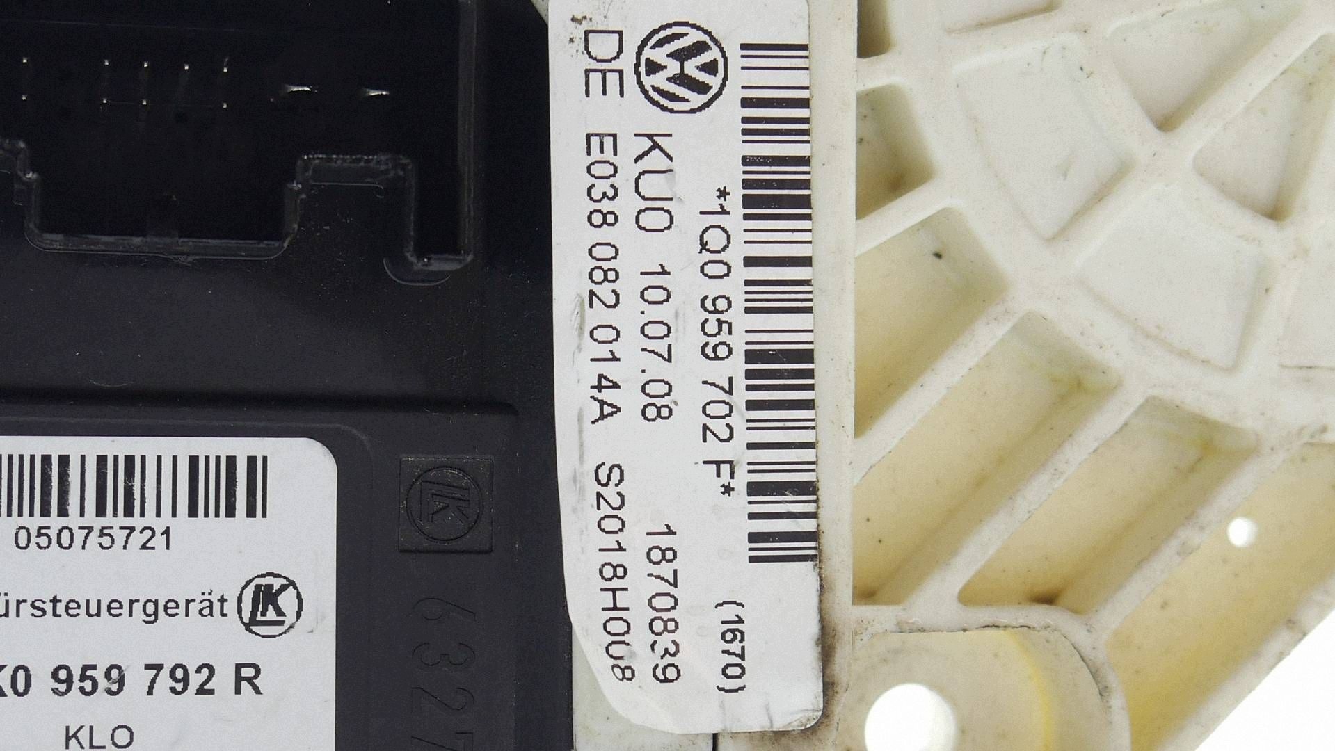 Window Regulator Motor Right Front VW Scirocco III 1Q0959702F image 4