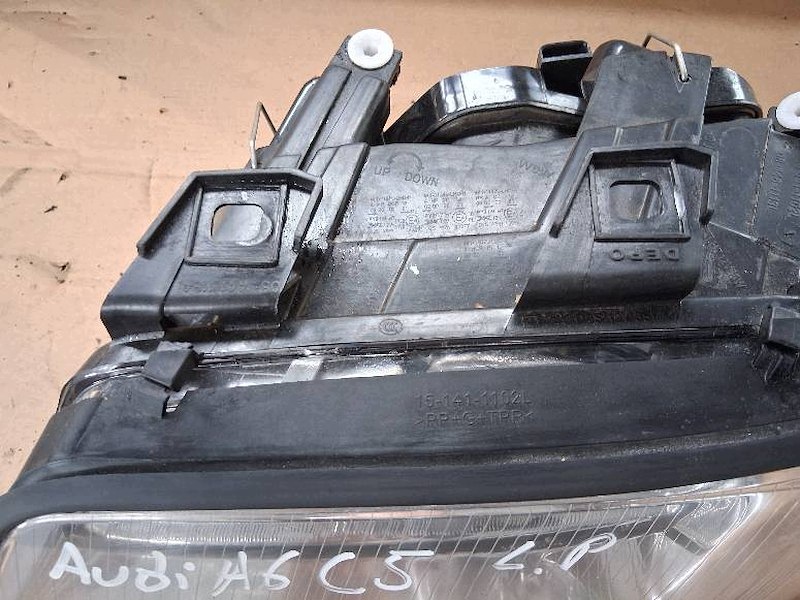 Front left lamp Audi a6 c5 image 3