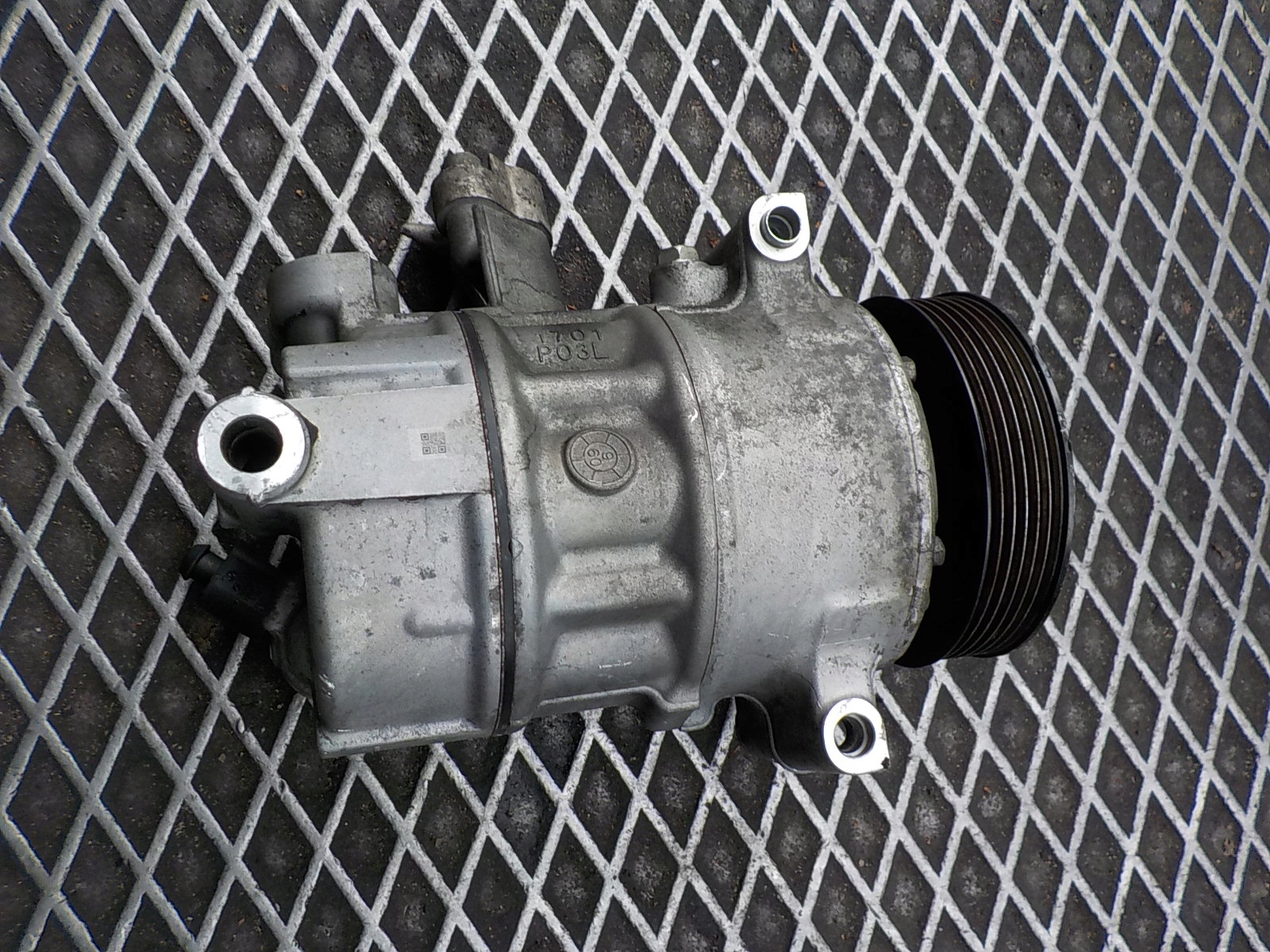 AUDI A3 II 8P 2.0 TDI ORG ILMASTOINNIN KOMPRESSORI 5N0820803