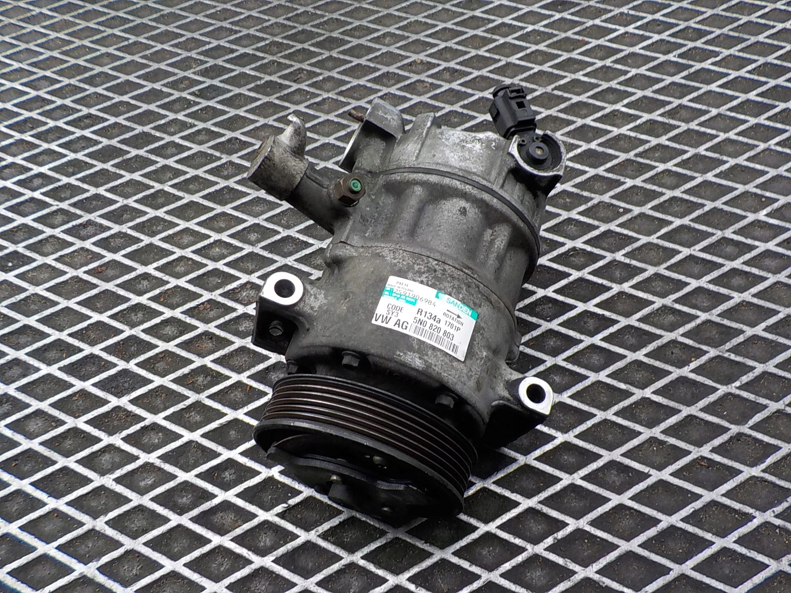 AUDI A3 II 8P 2.0 TDI ORG Klimakompressor 5N0820803 image 4