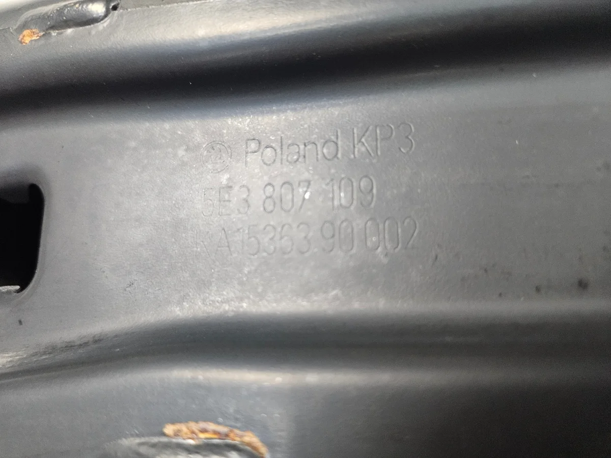 Viga Reforço Skoda Octavia IV 5E3807109 image 8