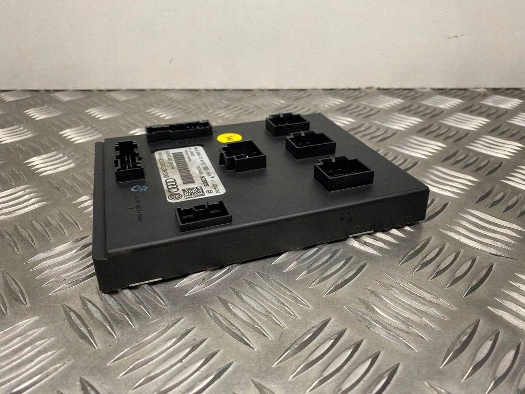 Audi A5 8T Ignition Switch Reader 8K0909131D image 3