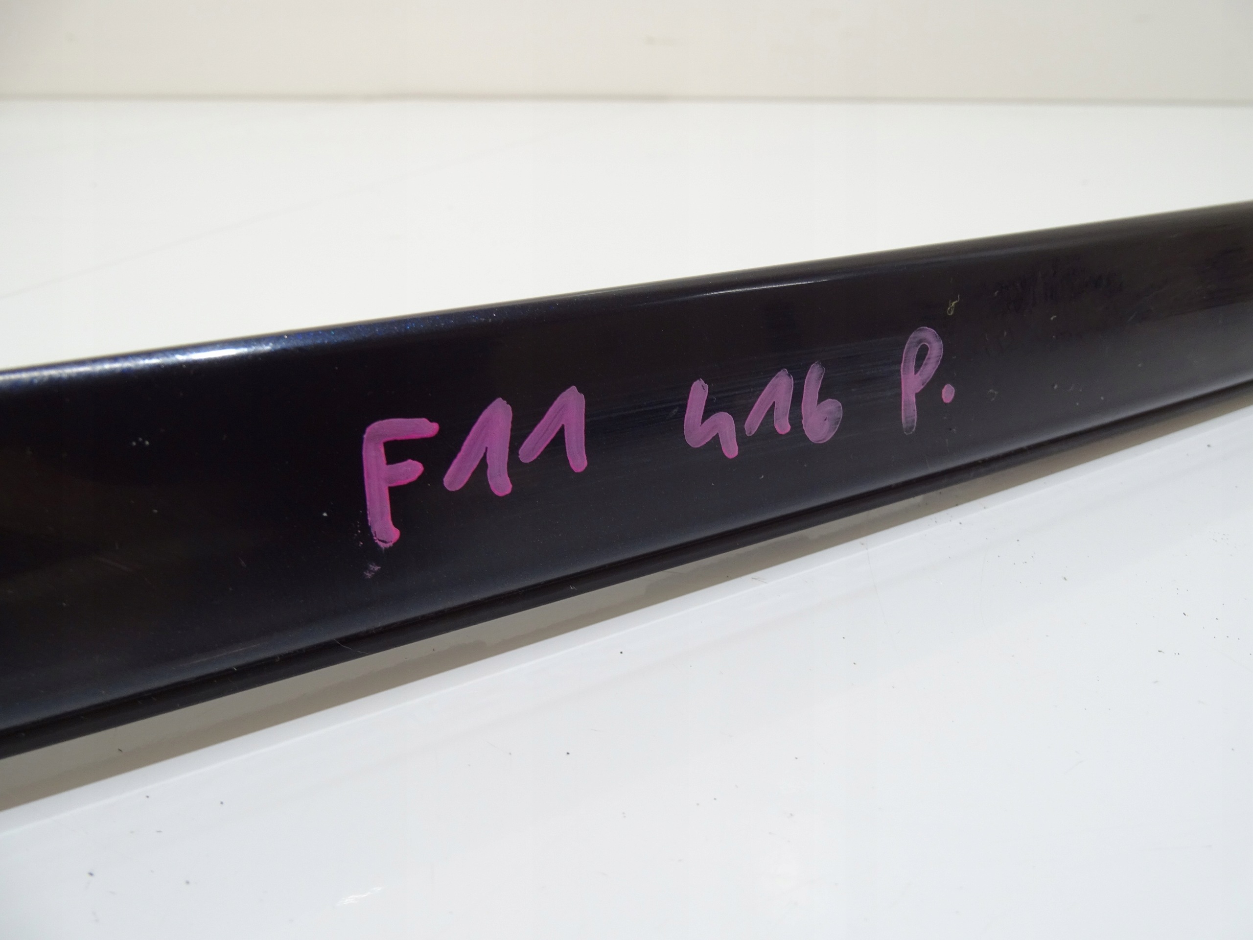 BMW F11 Listwa Szyby Prawa 7276306 image 3