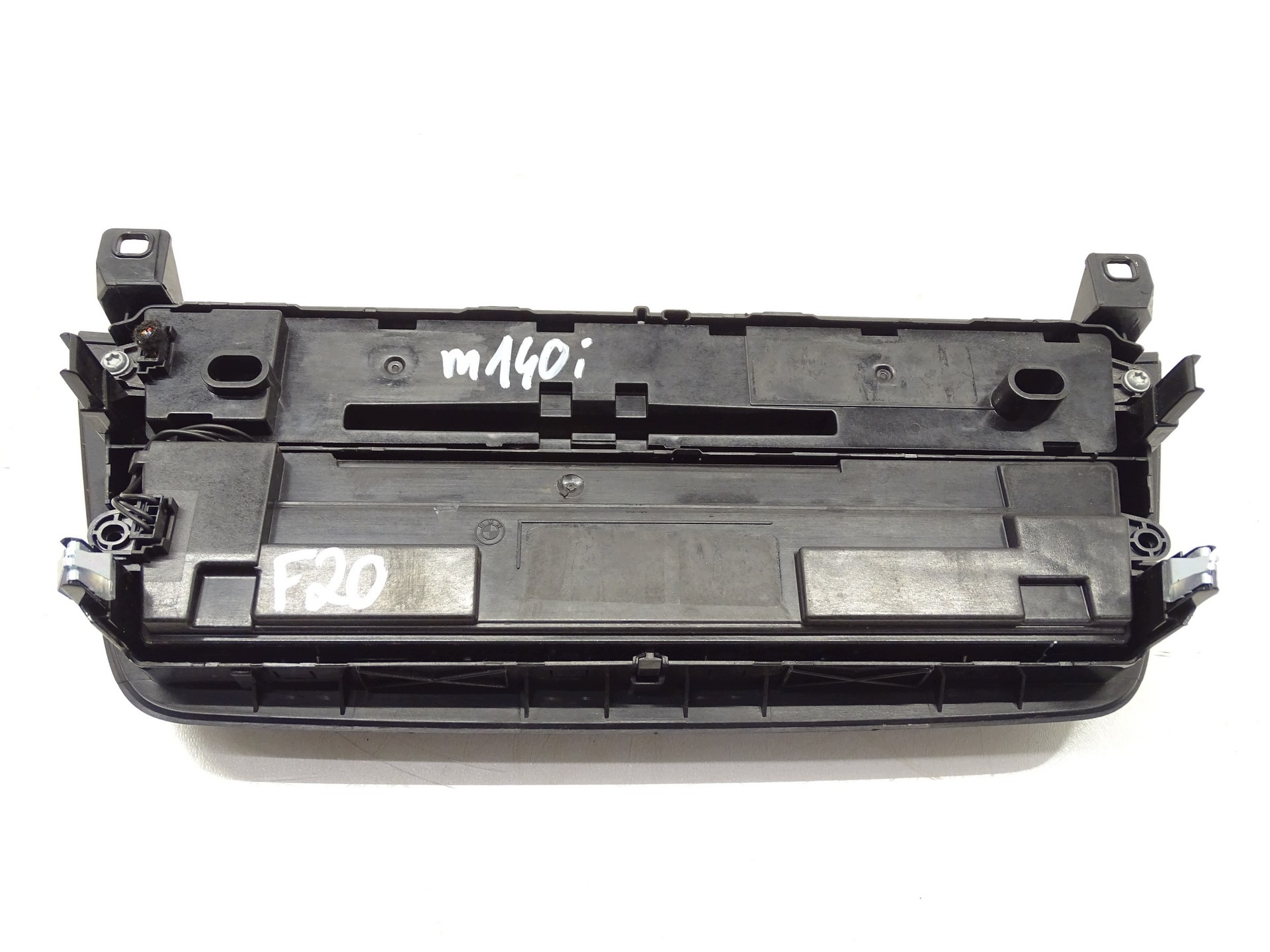 Panneau de ventilation BMW F20 F21 6836468 image 6