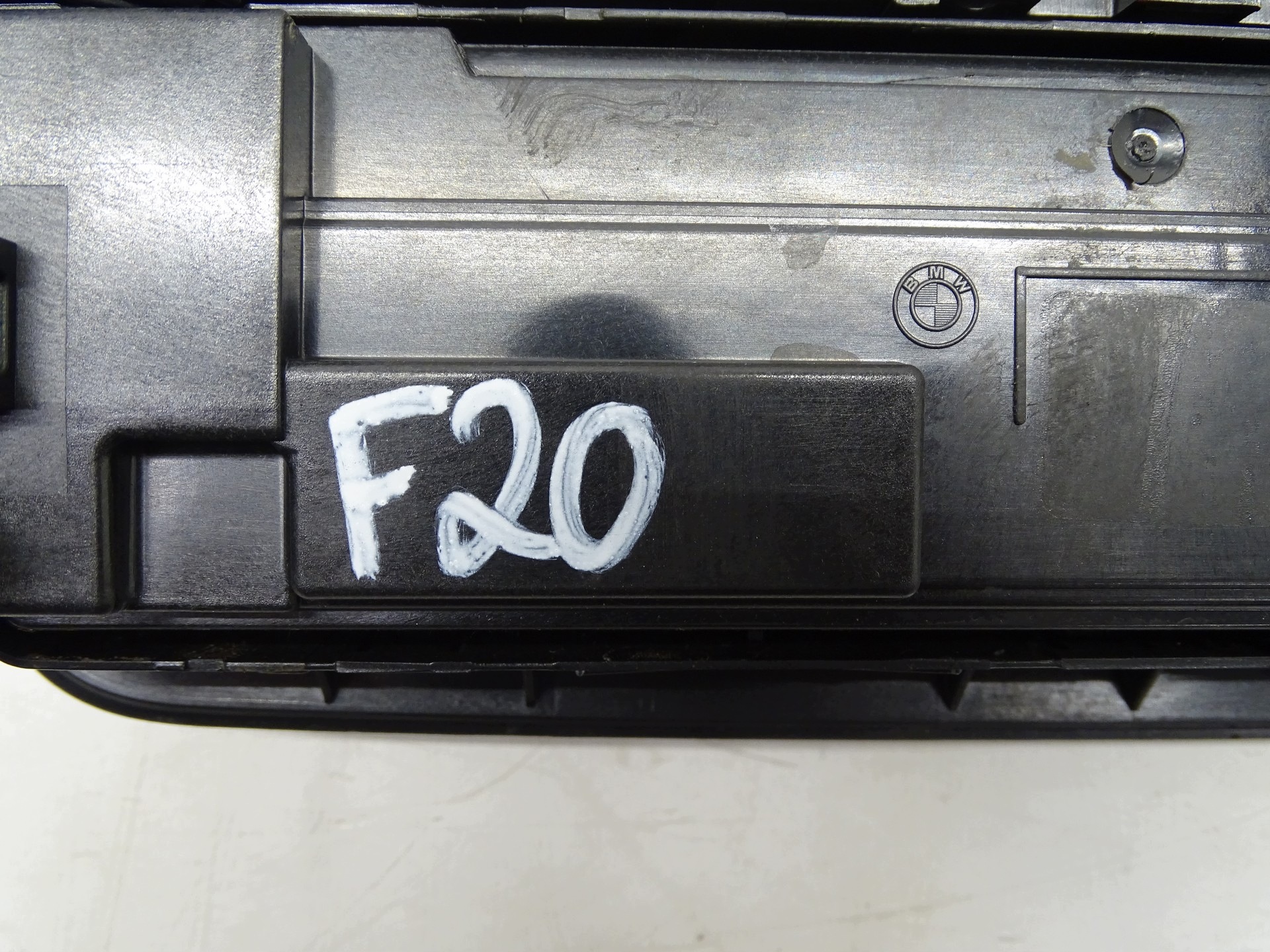 Panneau de ventilation BMW F20 F21 6836468 image 7